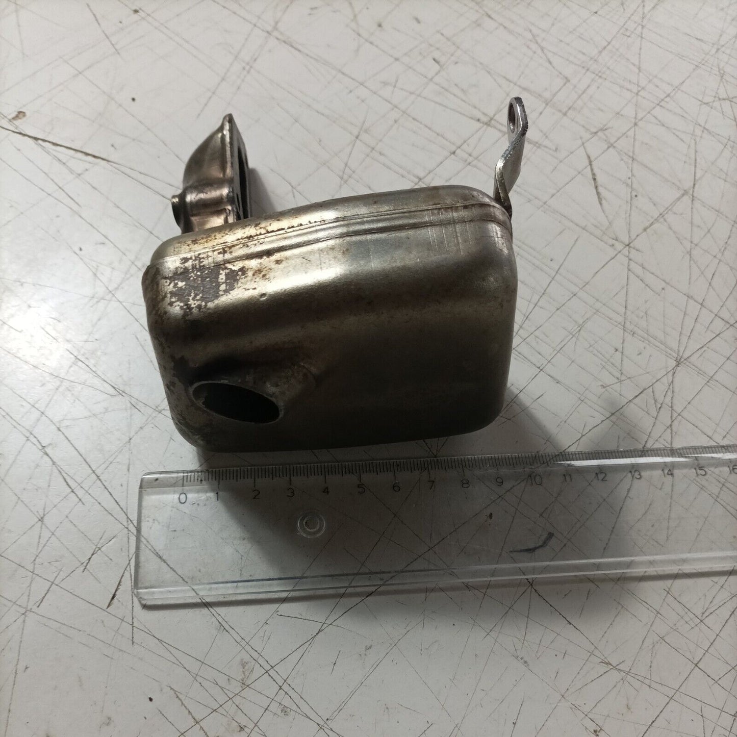 SILENZIATORE MARMITTA TERMINALE DI SCARICO PER MOTOSEGA CASTOR C 70 ALPINA A 70