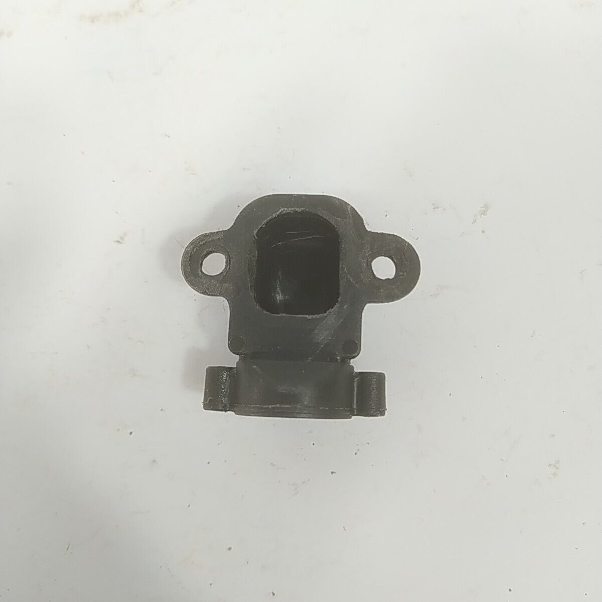 ricambi SUPPORTO FILTRO CARBURATORE per motosega ALPINA SILVER 40 castor usati