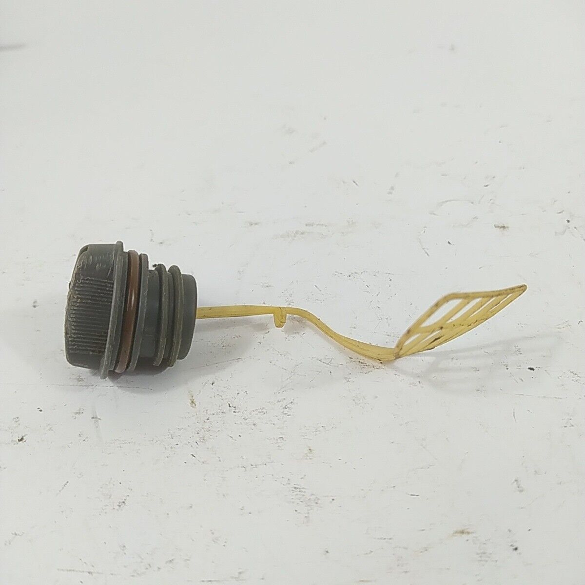 TAPPO SERBATOIO CARBURANTE OLIO per motosega OLEO MAC GS 440 ricambi usati