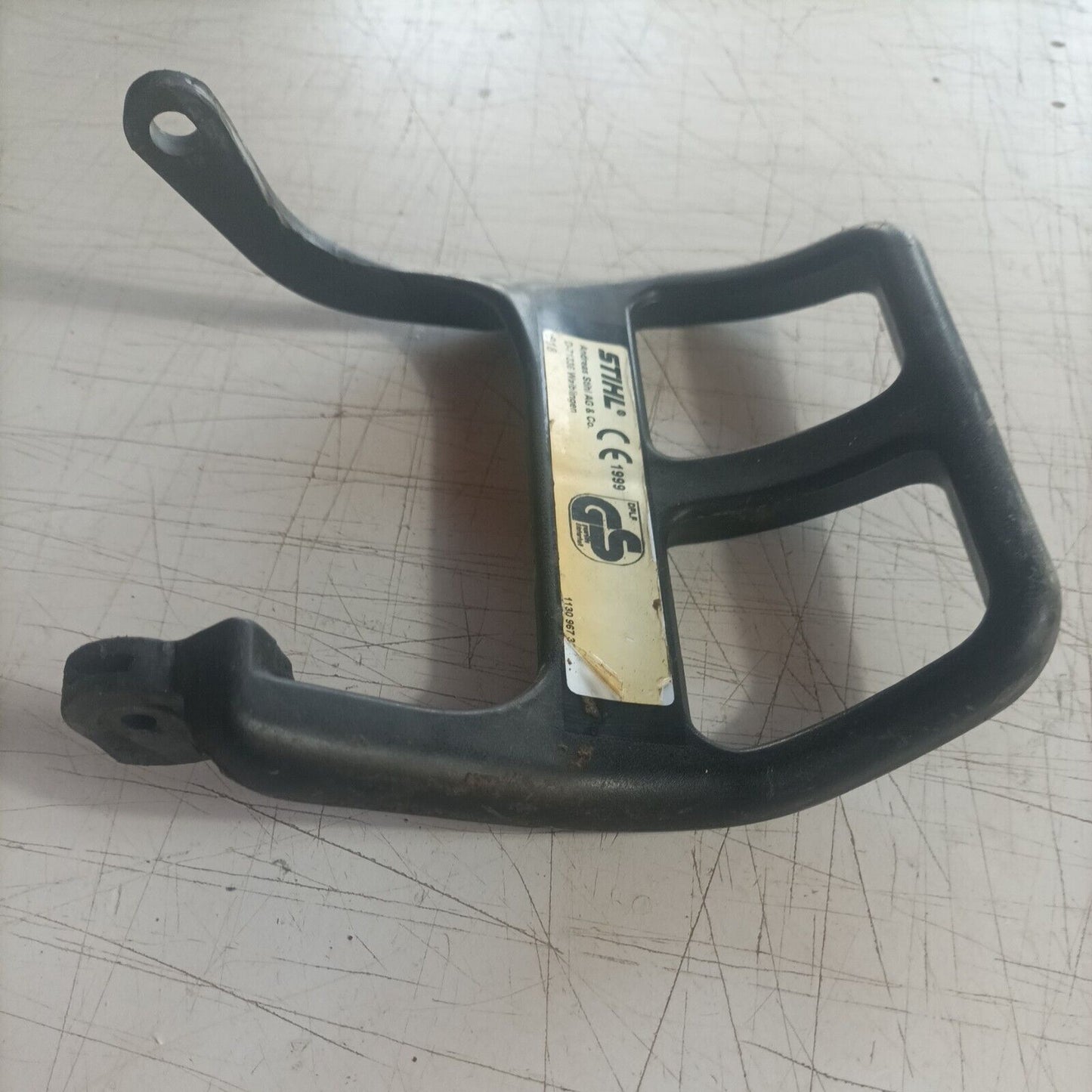 BLOCCO CATENA PROTEZIONE FRIZIONE PER MOTOSEGA STIHL 018 / MS 170 180 017 usato