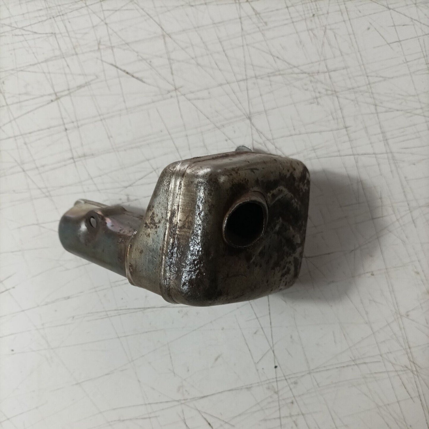 SILENZIATORE MARMITTA TERMINALE DI SCARICO PER MOTOSEGA CASTOR C 70 ALPINA A 70