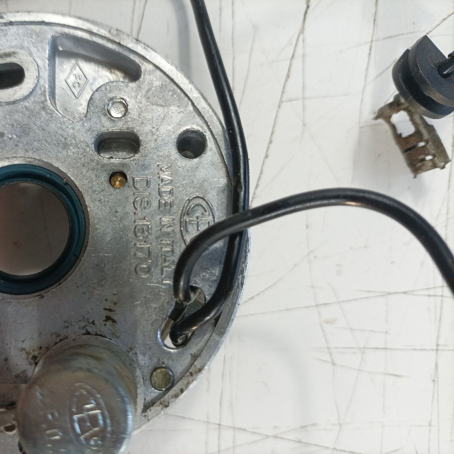 MOTOSEGA OLEOMAC OM 251 PIASTRA ATTACCO PUNTE BOBINA E CONDENSATORE usato