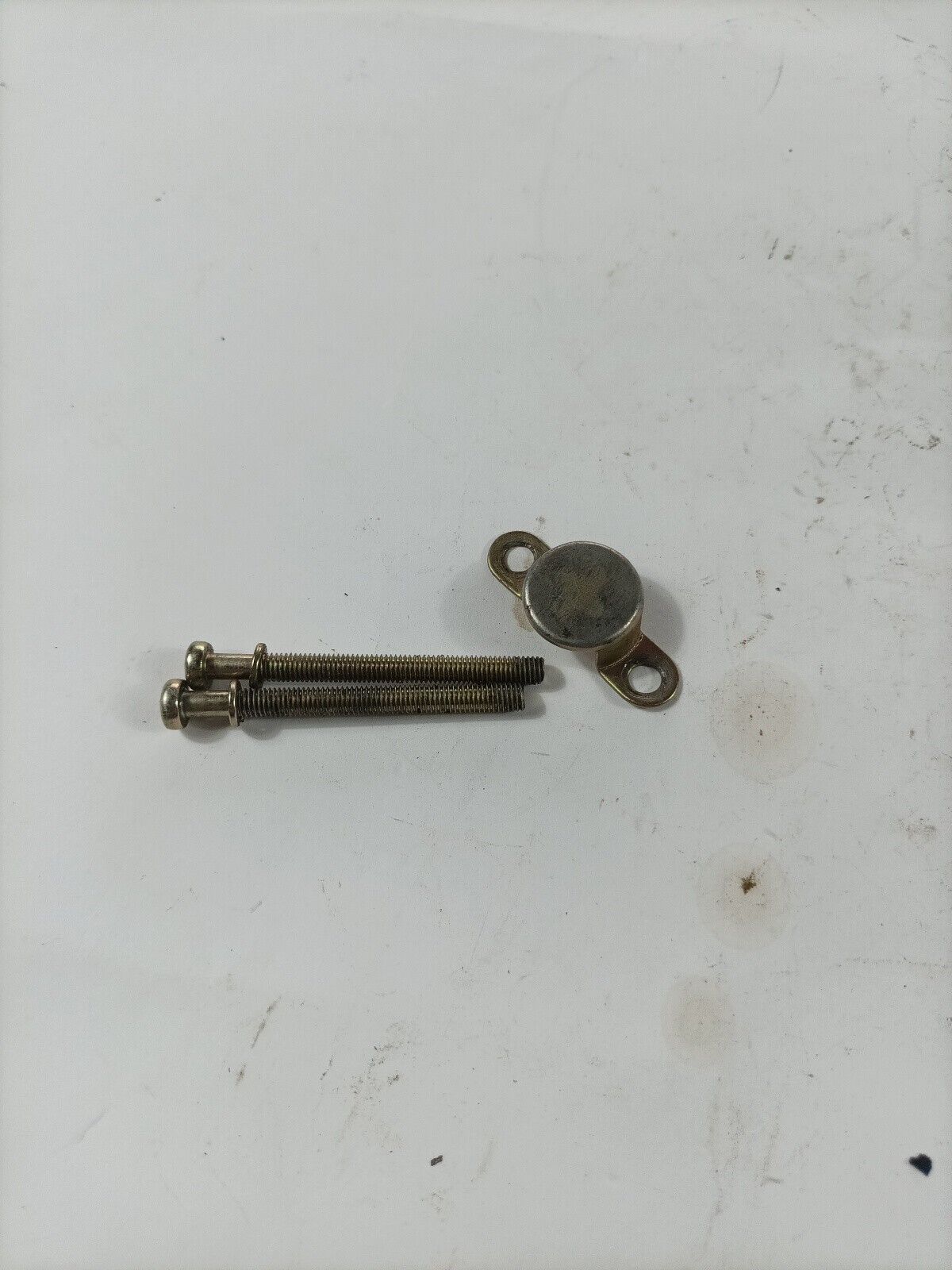 DECESPUGLIATORE TANAKA 501 ik VITI SUPPORTO CARBURATORE ricambi usati