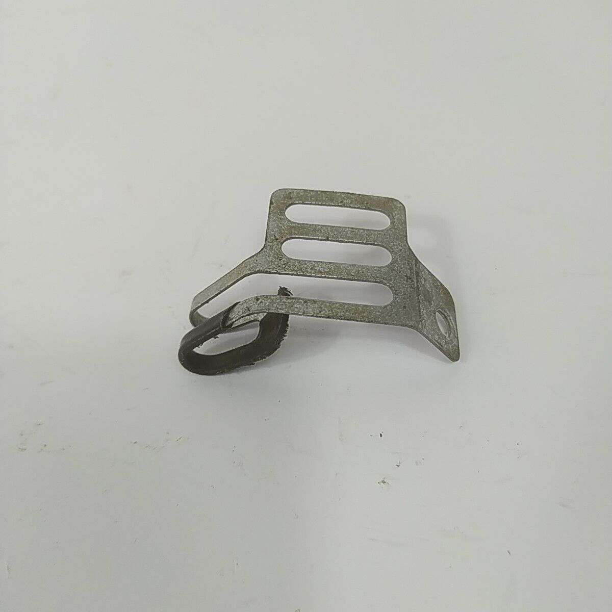 STAFFA PASSA TUBI FILO per DECESPUGLIATORE BLUE BIRD ZANE' ZM 27 ricambi usati