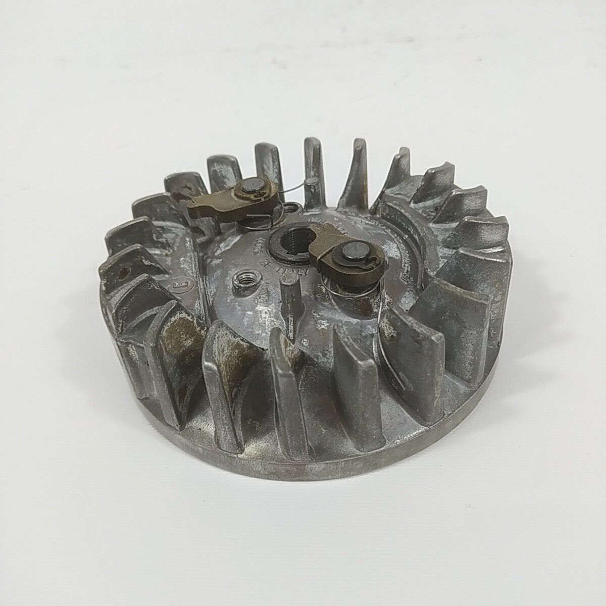 VOLANO MAGNETICO DI AVVIAMENTO per motosega OLEO MAC 350 usato P. N. 5523 V.