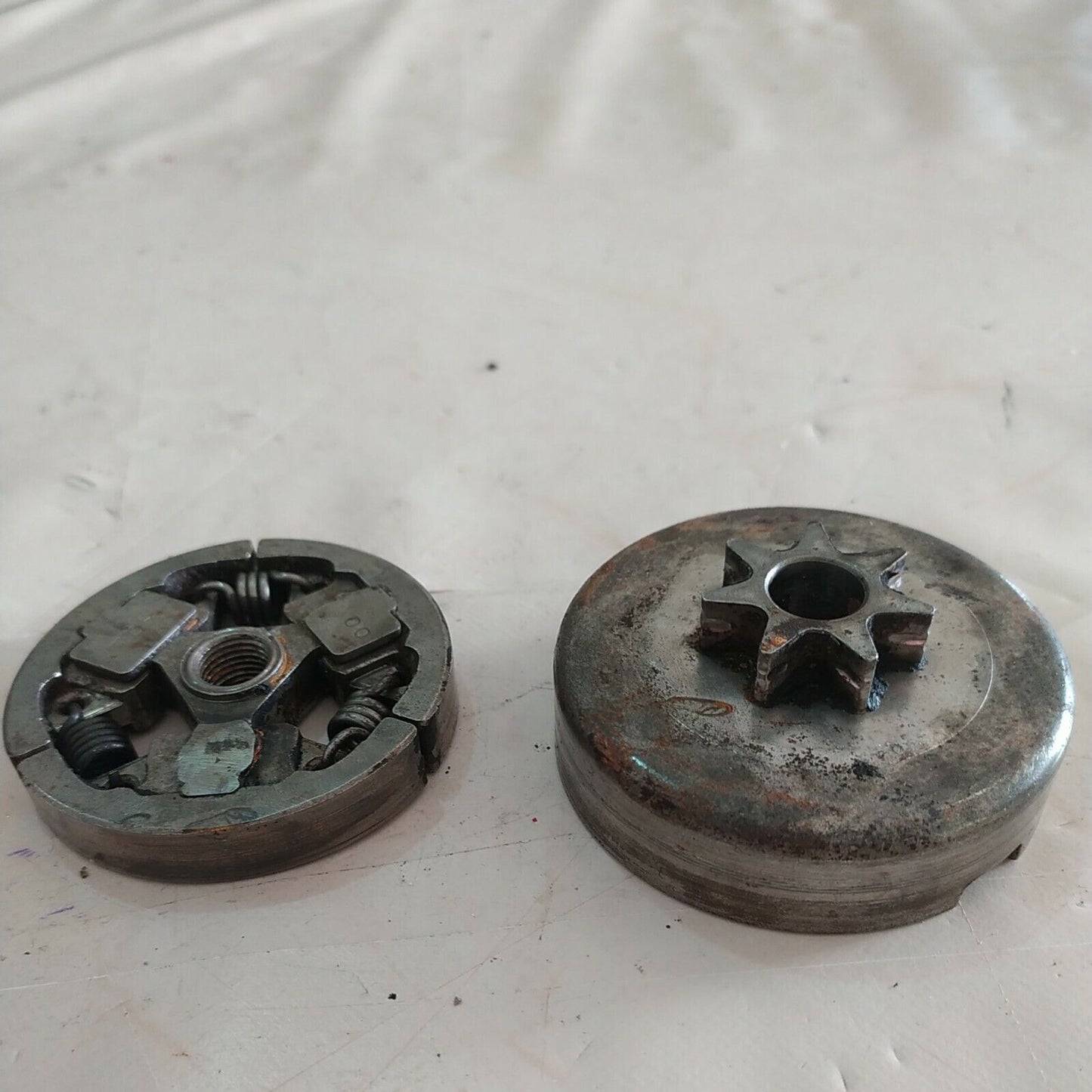 CAMPANA E FRIZIONE completo ORIGINALE PER MOTOSEGA SOLO 646 ricambi usati