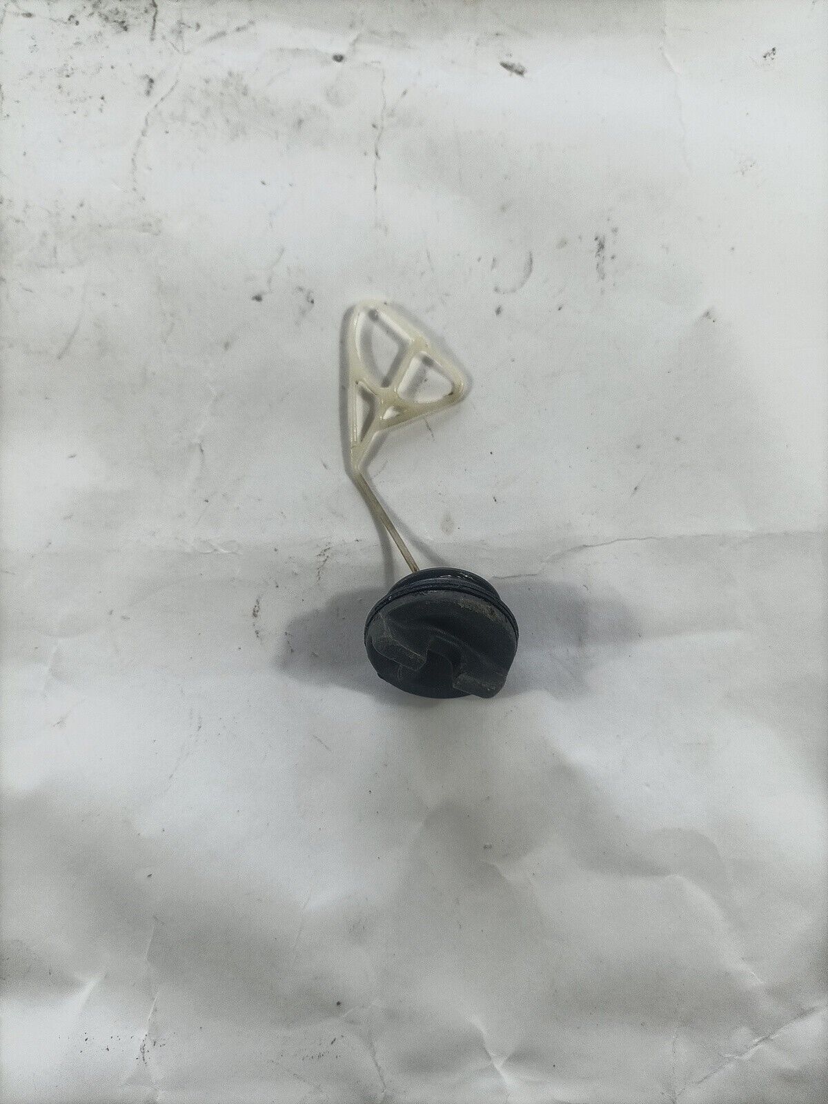 TAPPO SERBATOIO OLIO per motosega 25cc EFCO OLEO MAC ZENOAH EMAK ricambi usati