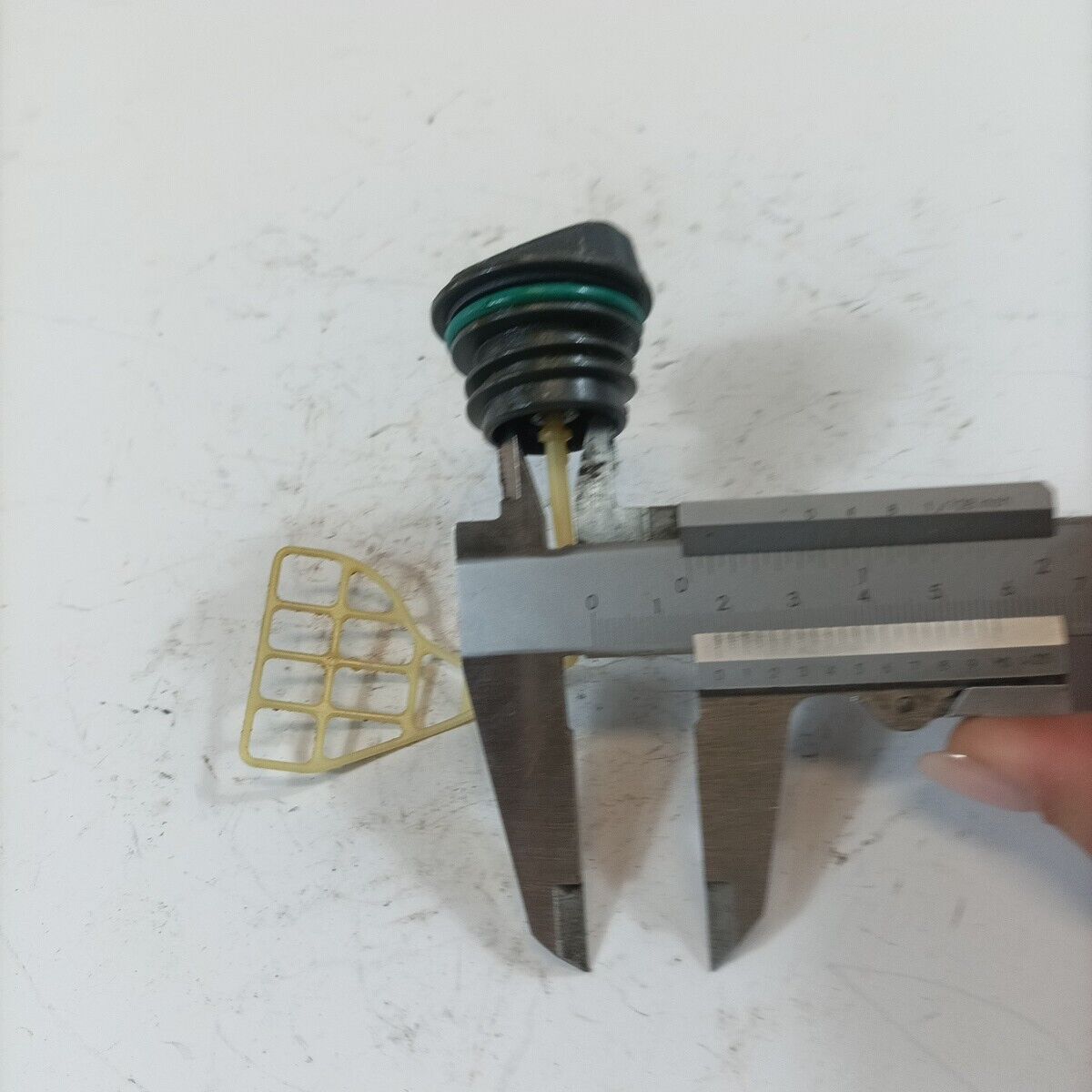 TAPPO SERBATOIO OLIO per motosega EMAK OLEOMAC 940 940C EFCO ricambi usati