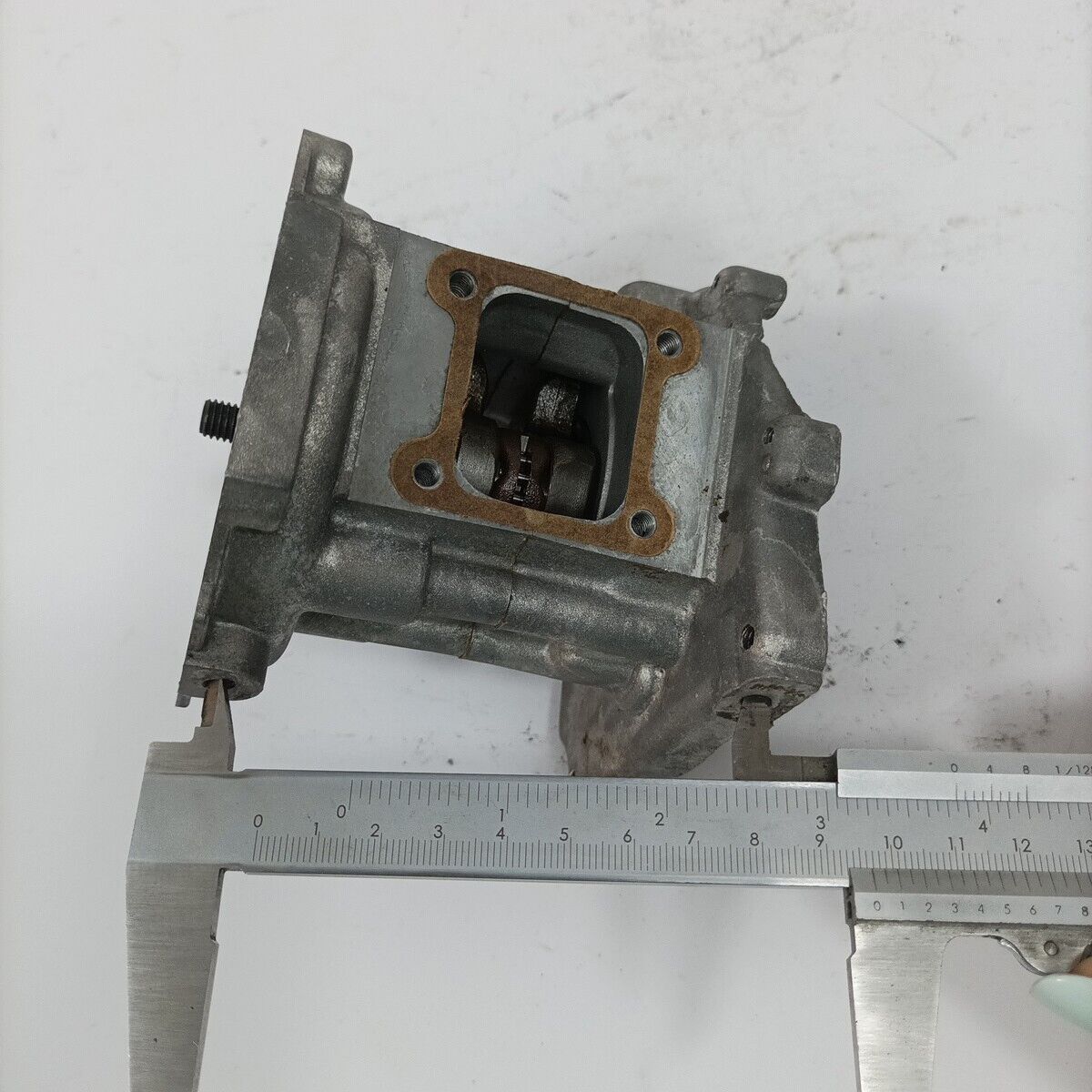 BASAMENTO CILINDRO ALBERO MOTORE ricambi usati per DECESPUGLIATORE BLUE BIRD 31E