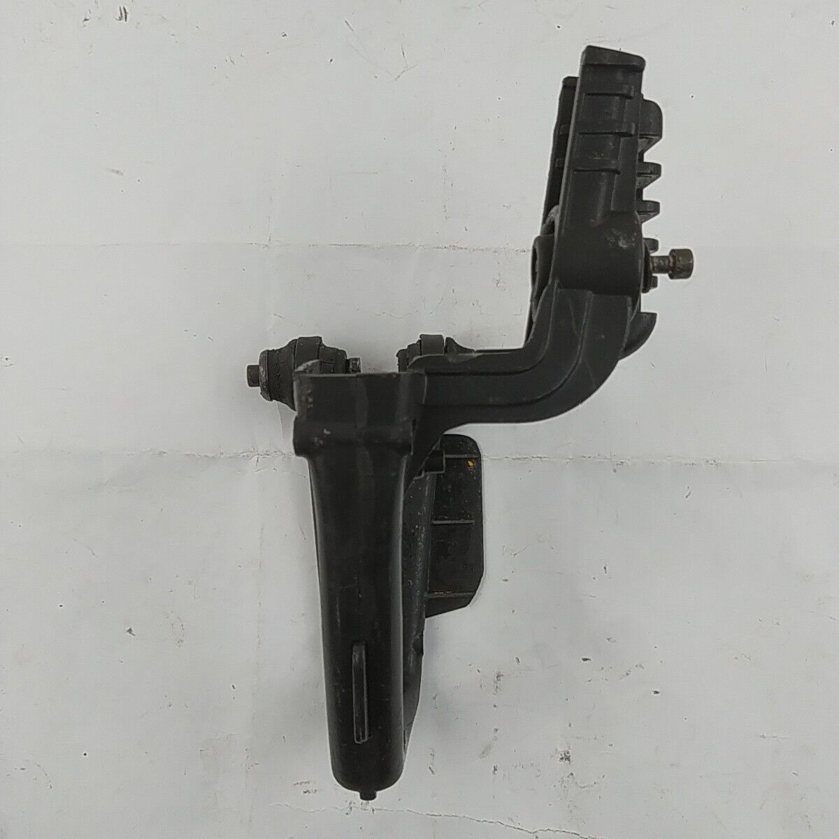 MOTOSEGA ALPINA A 70 0-70 ricambio MANIGLIA IMPUGNATURA bassa COMANDI GAS usato