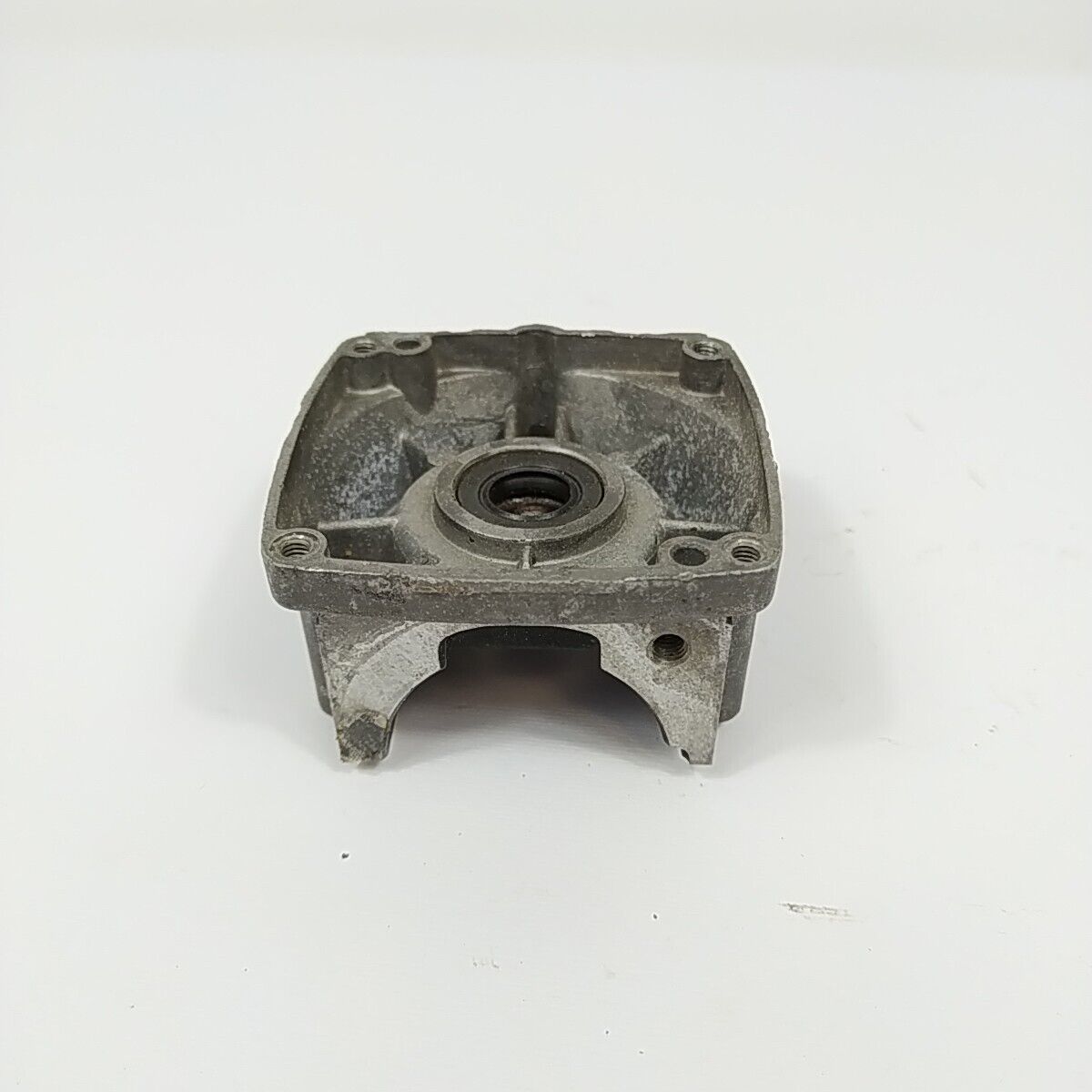 CARTER BASAMENTO ALBERO MOTORE per decespugliatore ECHO SRM 2455 ricambi usati