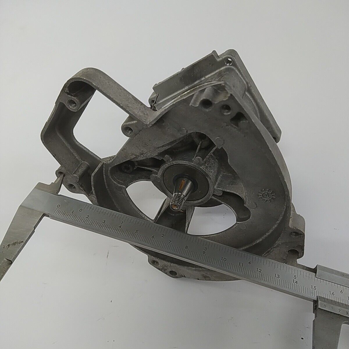 Ricambio usato BASAMENTO ALBERO MOTORE decespugliatore Mcculloch ELITE 4000 3500