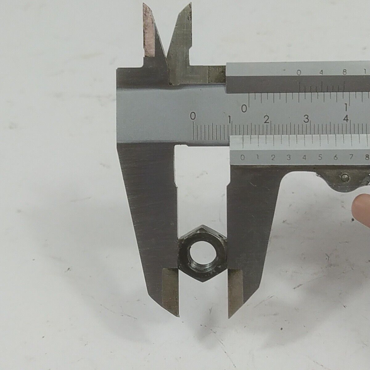 DADO BULLONE LATO VOLANO per motosega HUSQVARNA 338 XPT 334 T ricambi usati