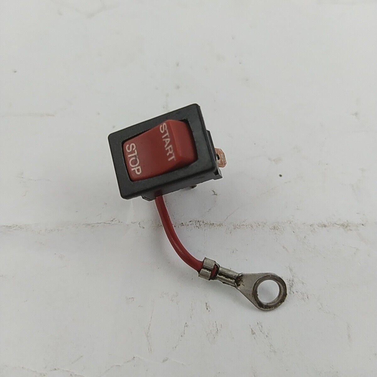 MOTOSEGA CASTOR CP 361 ricambio INTERRUTTORE ON/OFF start stop Usato