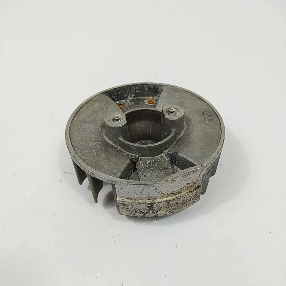 VOLANO MAGNETICO DI AVVIAMENTO per decespugliatore ALPINA BJ 325 ricambi usati