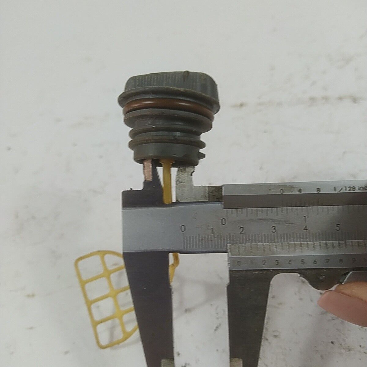 TAPPO SERBATOIO CARBURANTE OLIO per motosega OLEO MAC GS 440 ricambi usati