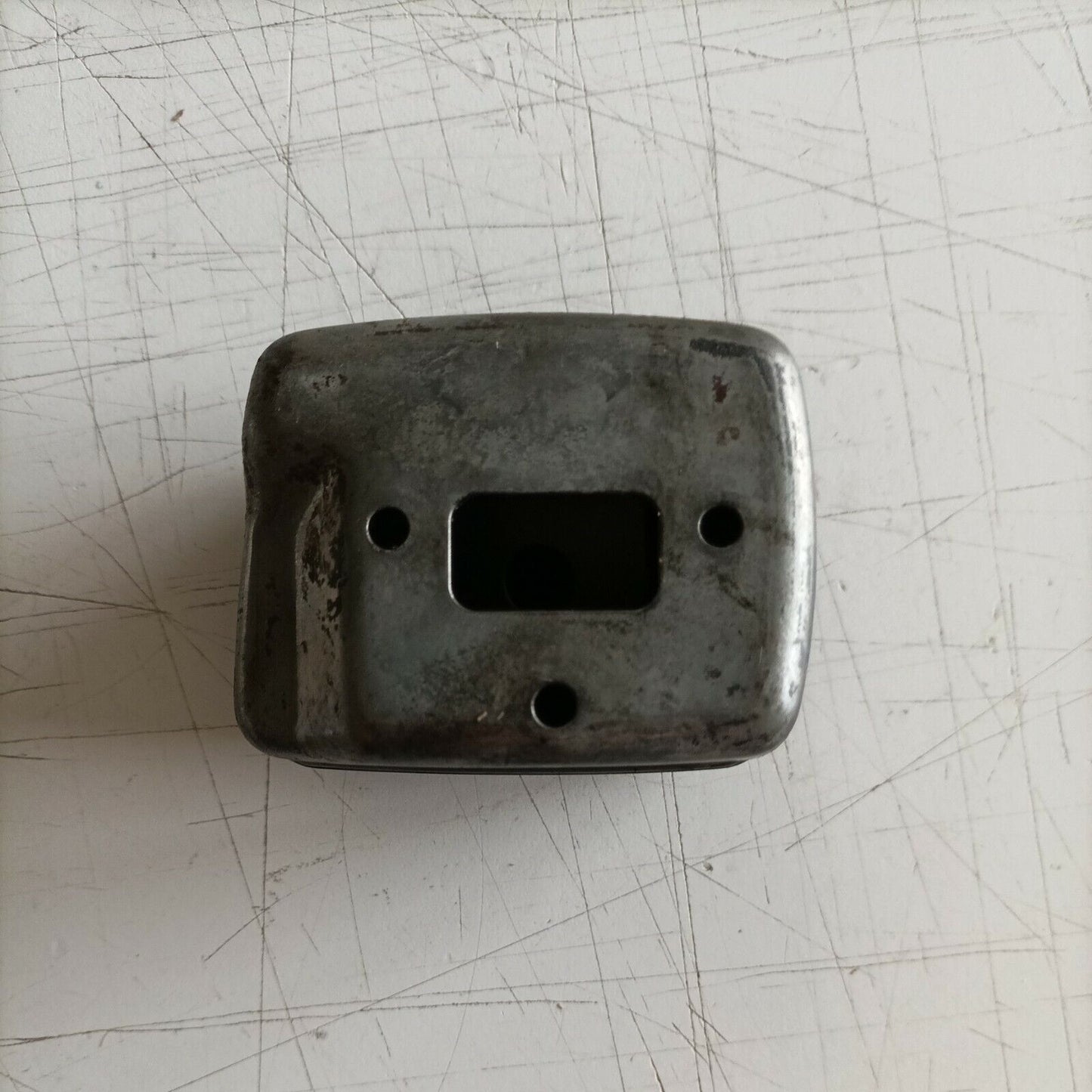 TERMINALE marmitta DI SCARICO PER MOTOSEGA EMAK OLEOMAC 940 940C ricambi usati
