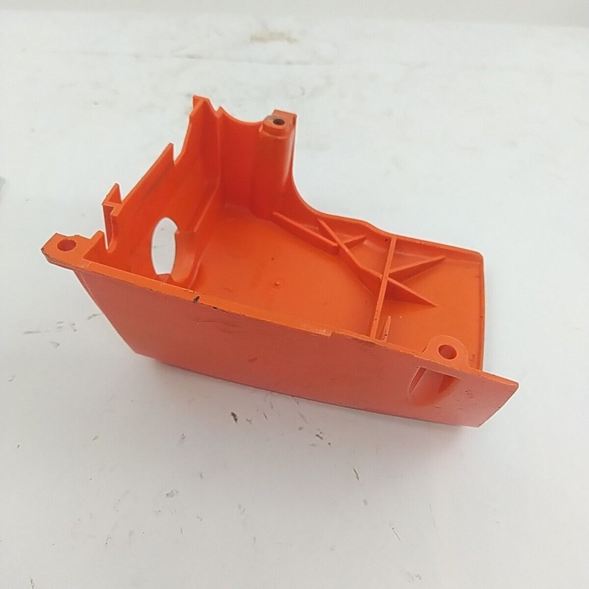 motosega CASTOR ALPINA 450 ricambio COPERCHIO MOTORE copri cilindro Usato
