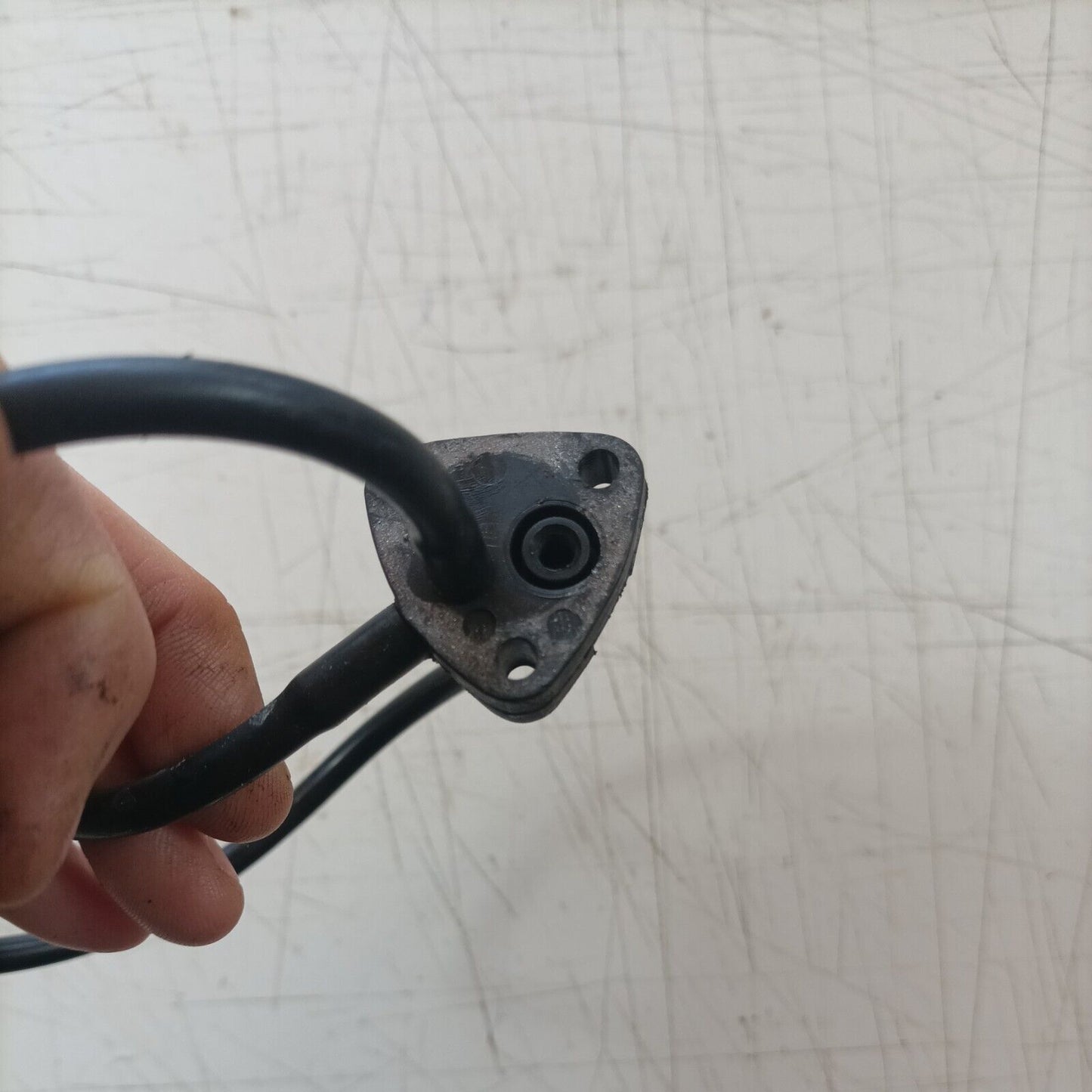 MOTOSEGA OLEOMAC OM 251 TUBAZIONE tubo CARBURANTE SERBATOIO ricambi usati
