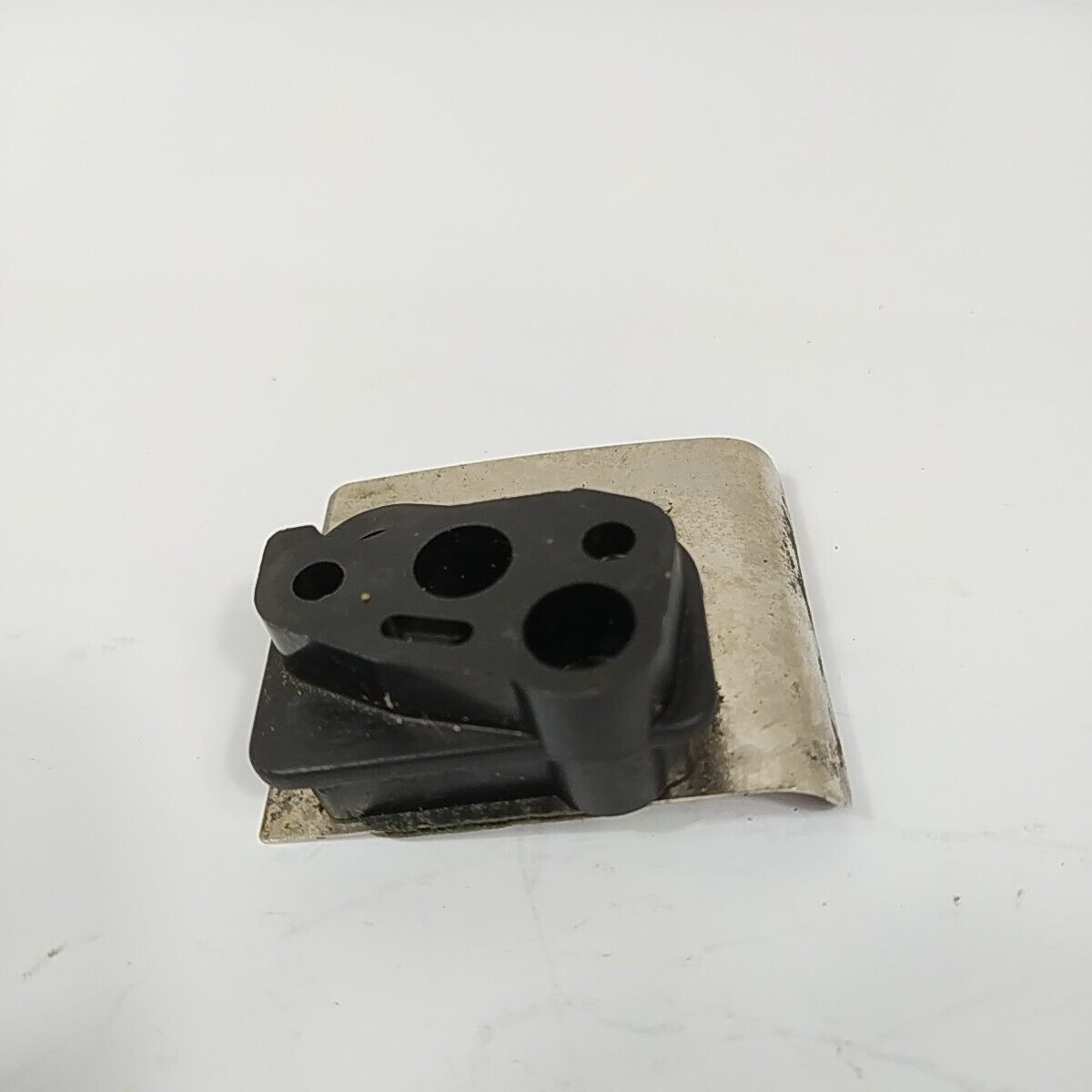 COLLETTORE CARBURATORE per decespugliatore MARUYAMA 230 ricambi usati