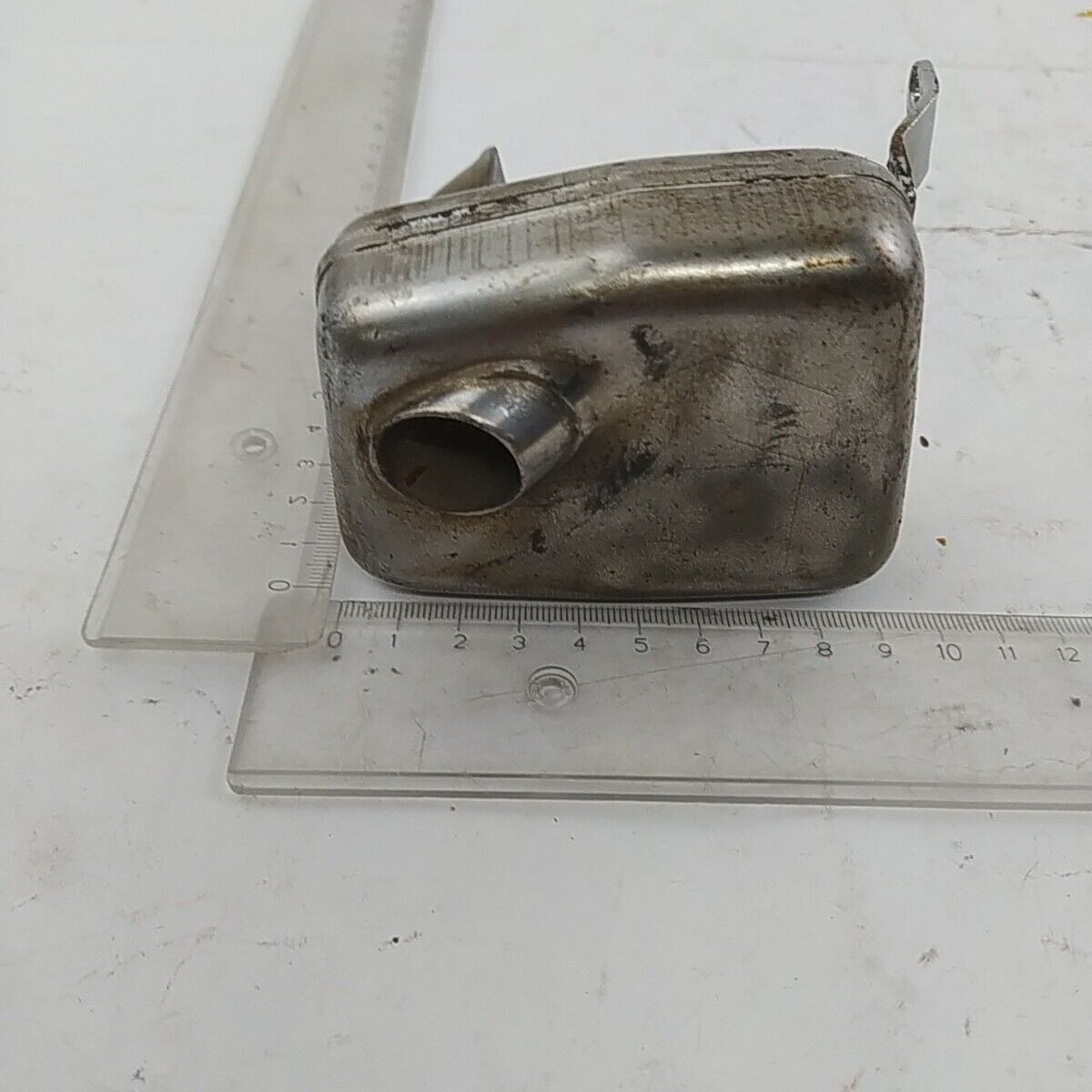 MOTOSEGA ALPINA A 70 0-70 ricambio MARMITTA SILENZIATORE di scarico usato