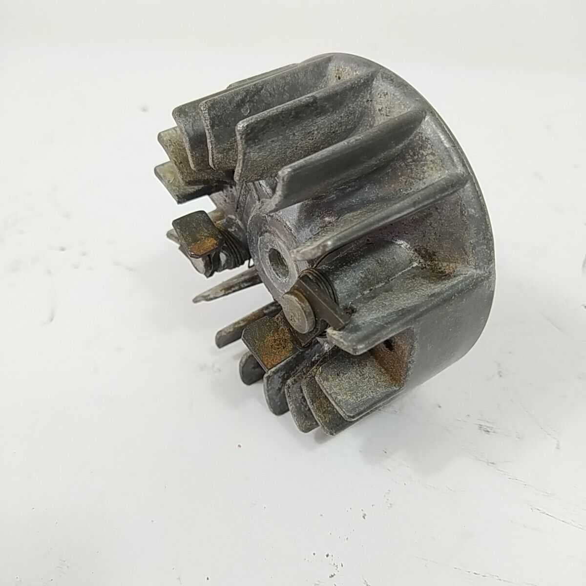 volano AVVIAMENTO ACCENSIONE PER MOTOSEGA HOMELITE XL AUTOMATIC ricambi usati