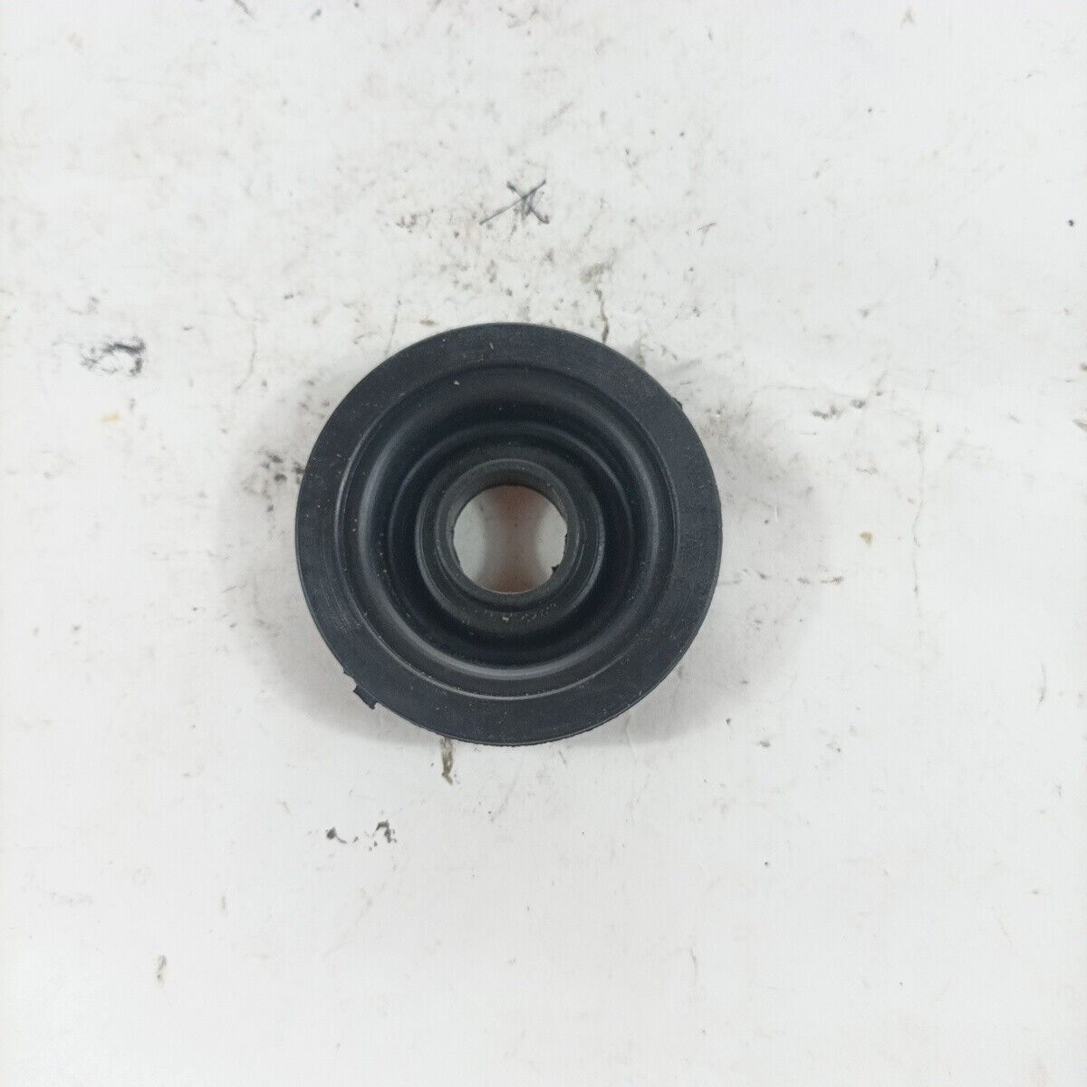CUFFIA GOMMINO PASSANTE COLLETTORE CARBURATORE PER MOTOSEGA ALPINA PROF 45