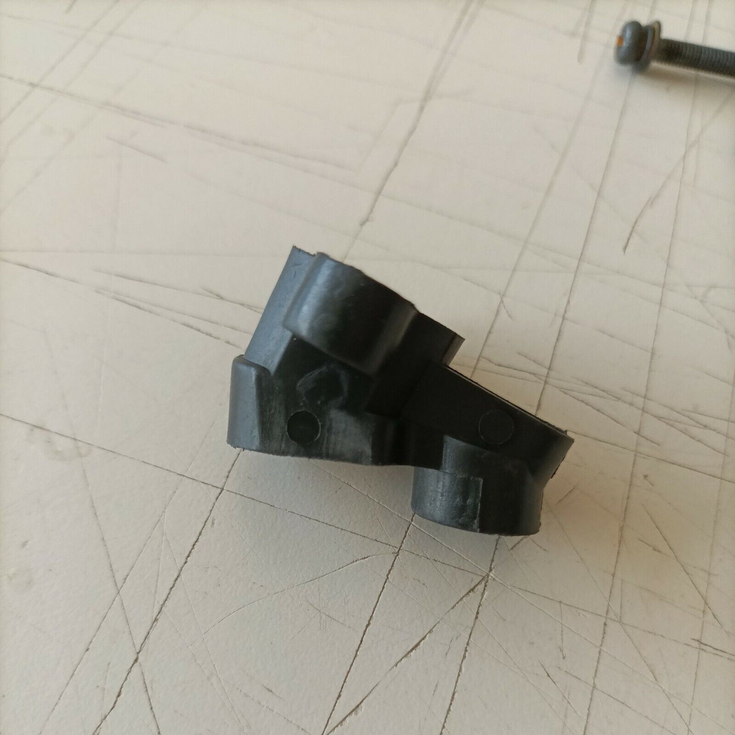 supporto FILTRO E CARBURATORE PER MOTOSEGA SANDRIGARDEN MTD CS 36 ricambi usati