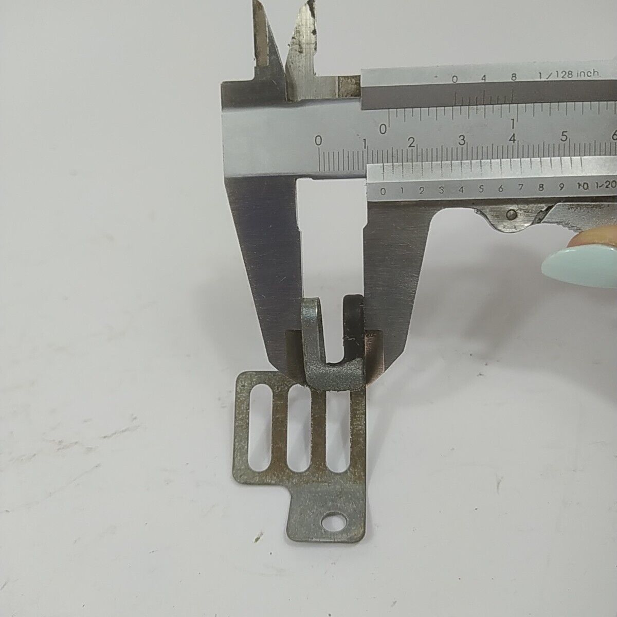 STAFFA PASSA TUBI FILO per DECESPUGLIATORE BLUE BIRD ZANE' ZM 27 ricambi usati