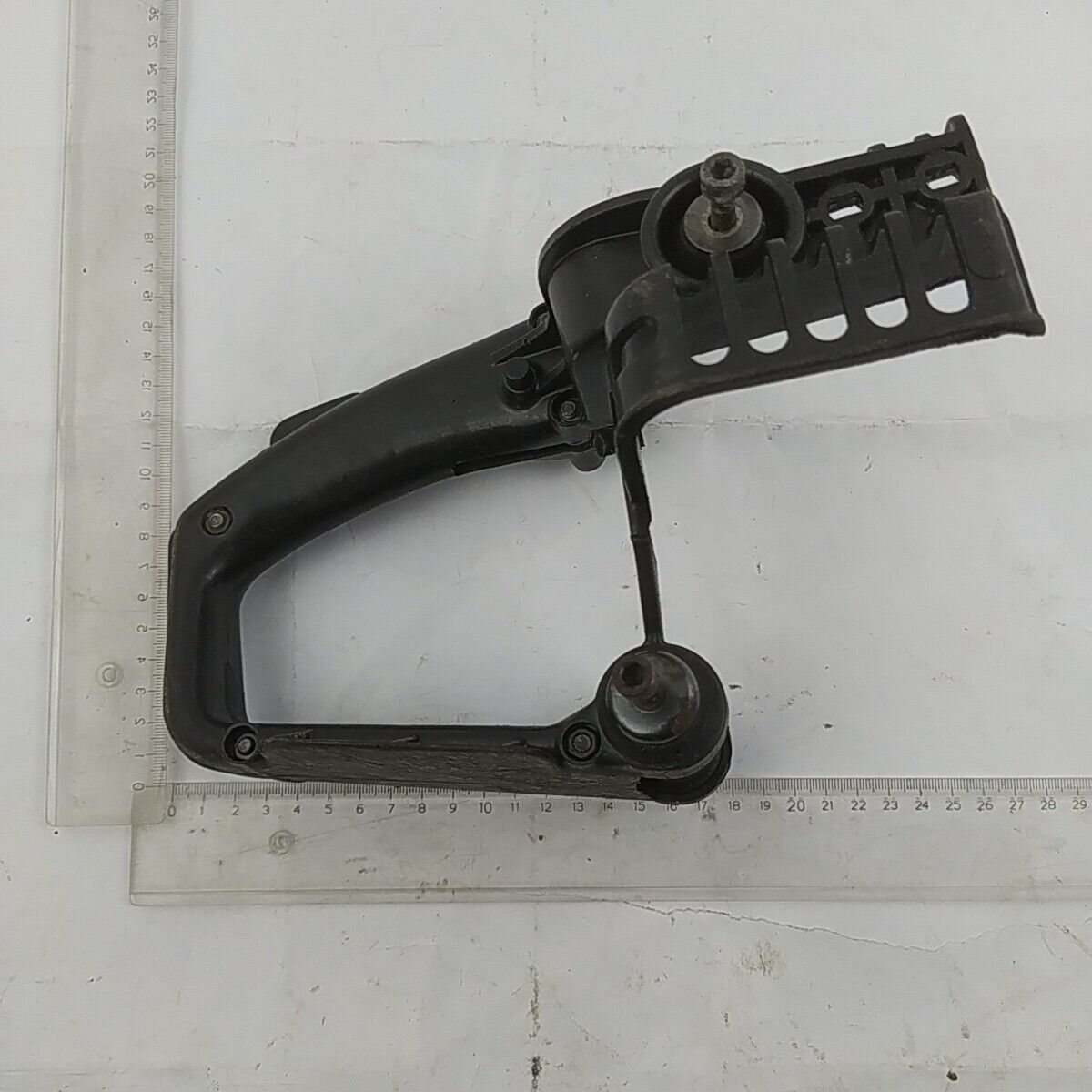 MOTOSEGA ALPINA A 70 0-70 ricambio MANIGLIA IMPUGNATURA bassa COMANDI GAS usato