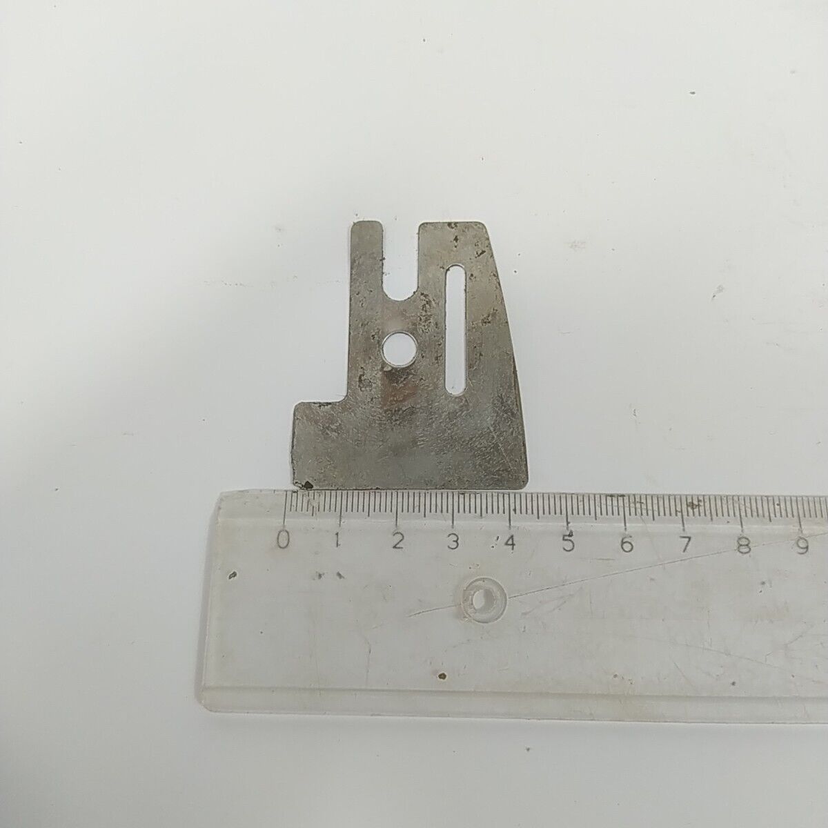 ricambi PIASTRA BARRA CATENA per motosega ALPINA SILVER 40 castor 330 338 usati