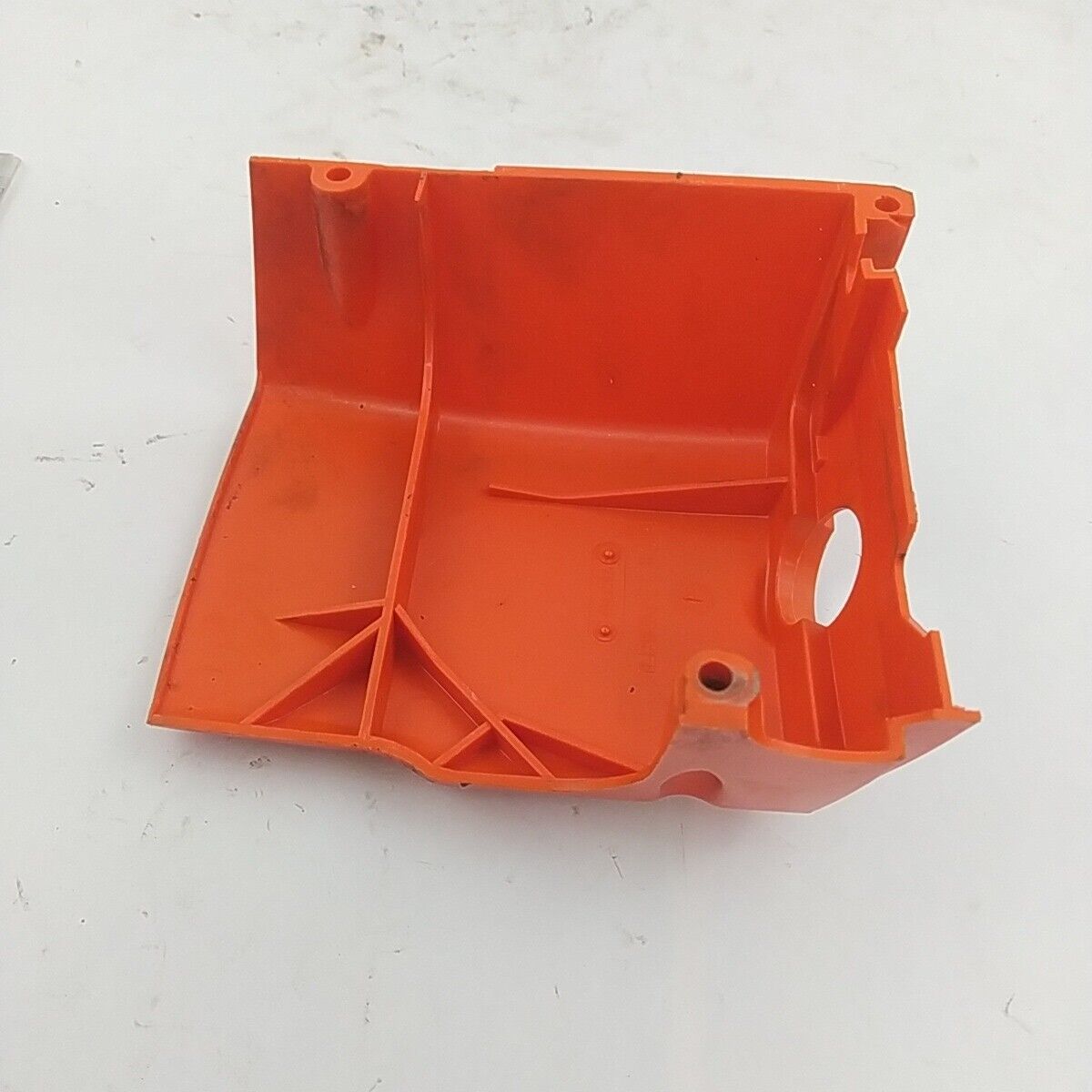 motosega CASTOR ALPINA 450 ricambio COPERCHIO MOTORE copri cilindro Usato