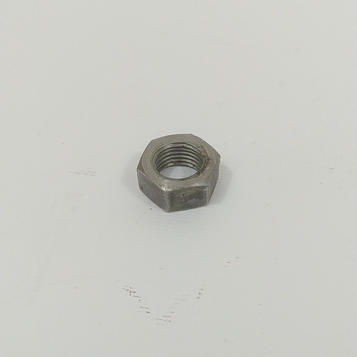 Ricambio DADO BULLONE ALBERO MOTORE per motosega alpina CASTOR CP 700 usato