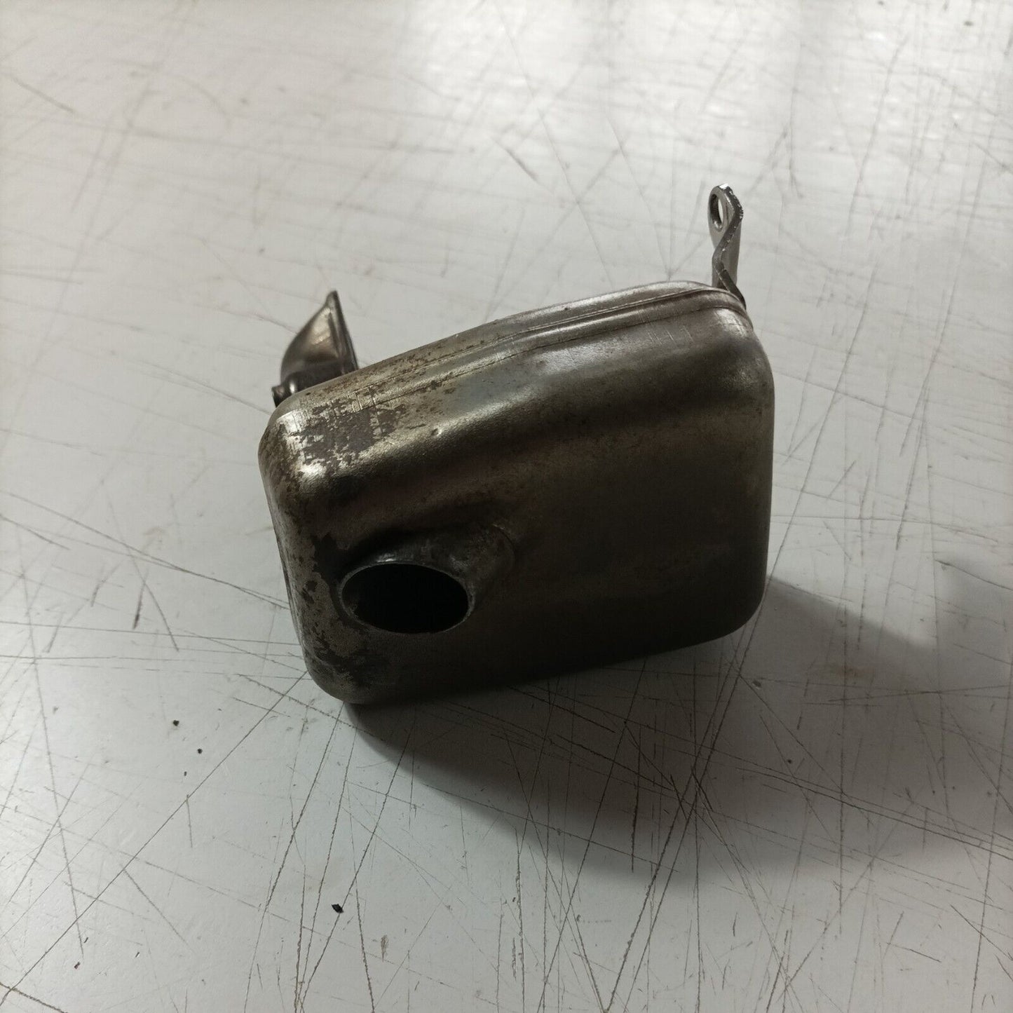 SILENZIATORE MARMITTA TERMINALE DI SCARICO PER MOTOSEGA CASTOR C 70 ALPINA A 70