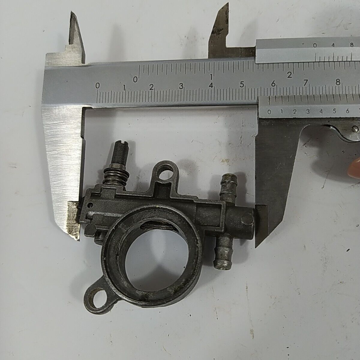 POMPA OLIO completa PER MOTOSEGA JET SKY KT2500 O CINESE 25 cc ricambi usati