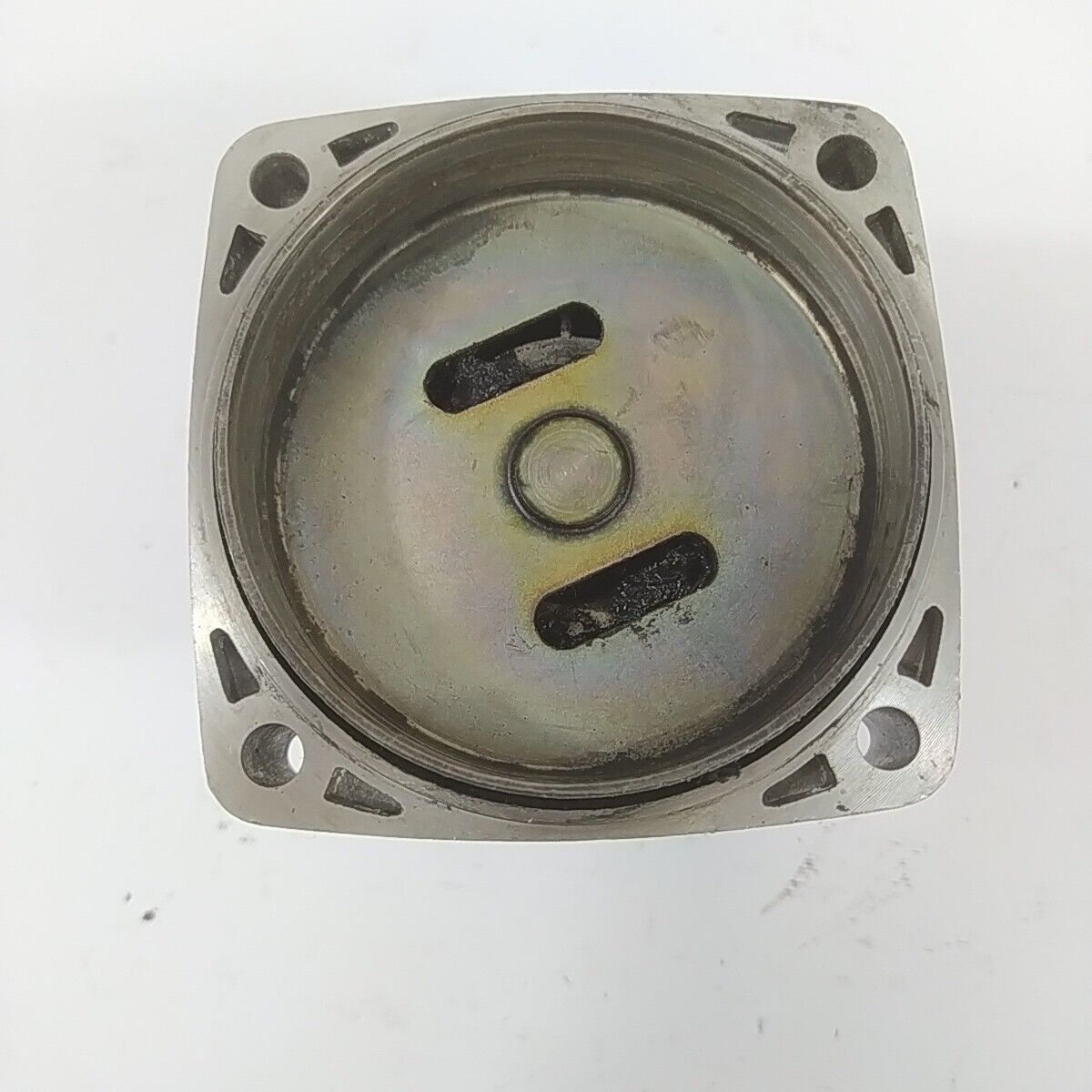 SUPPORTO CAMPANA FRIZIONE usato per decespugliatore MITSUBISHI T170 T200 serie T