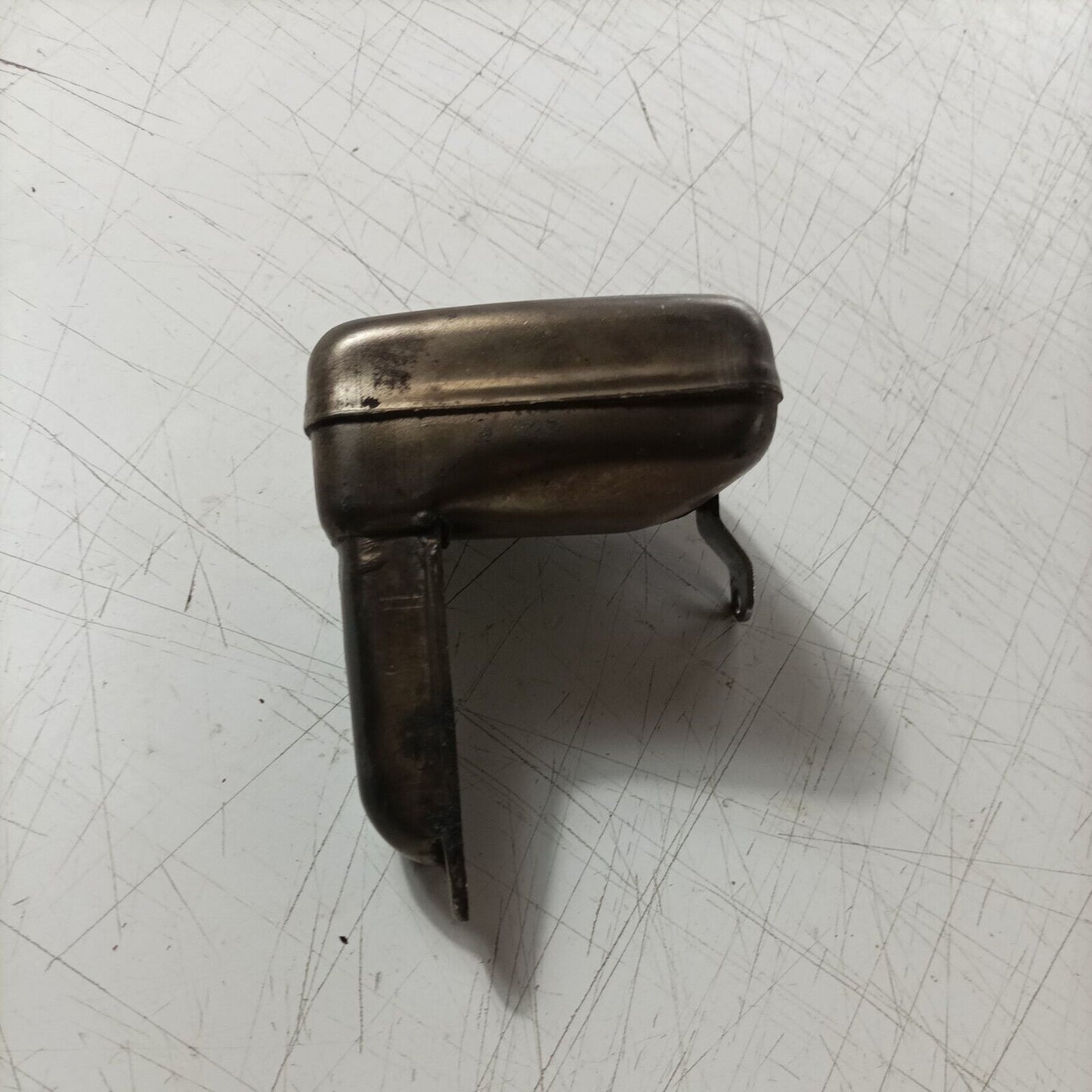 SILENZIATORE MARMITTA TERMINALE DI SCARICO PER MOTOSEGA CASTOR C 70 ALPINA A 70