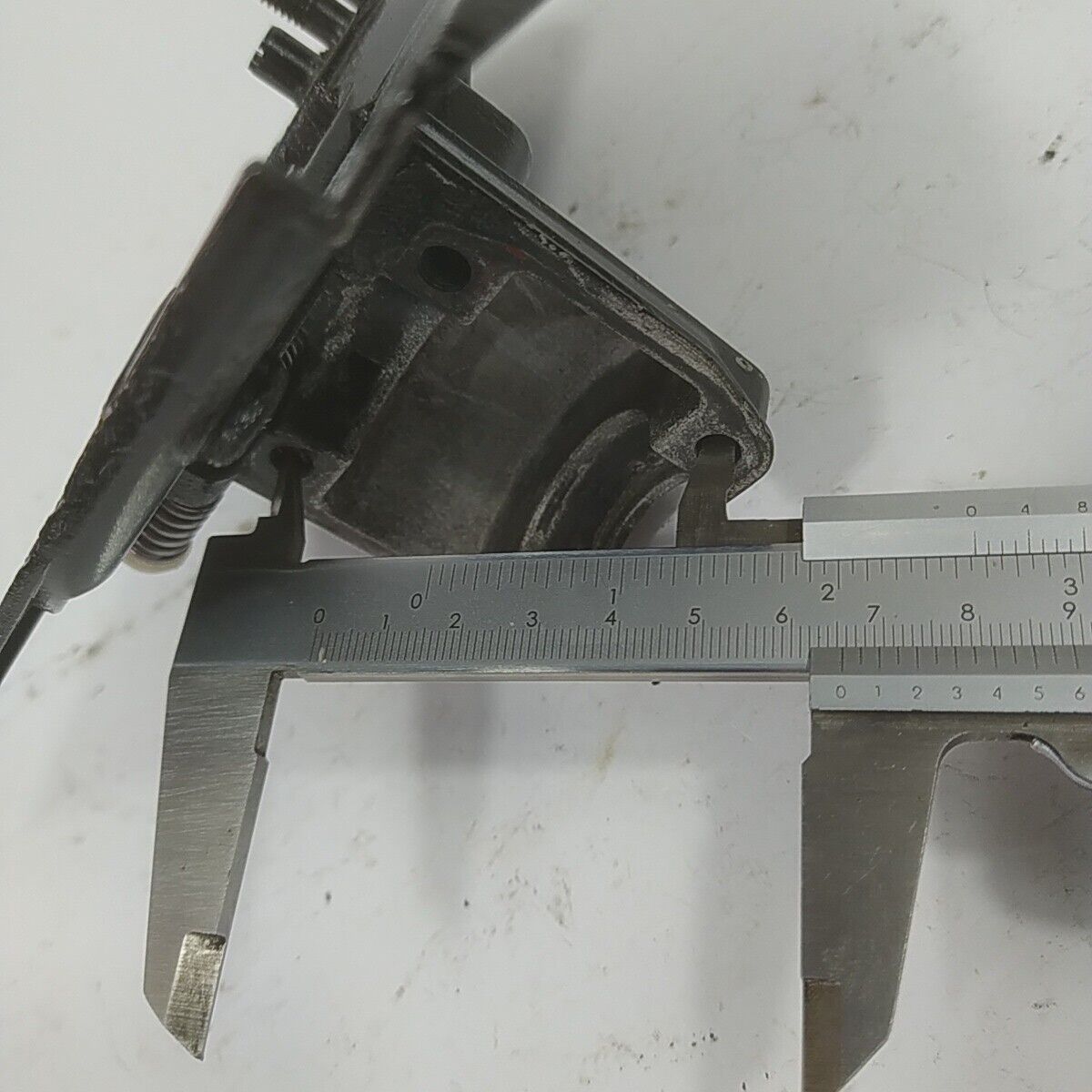 BASAMENTO CILINDRO E POMPA OLIO per motosega HUSQVARNA 338 XPT 334 ricambi usati