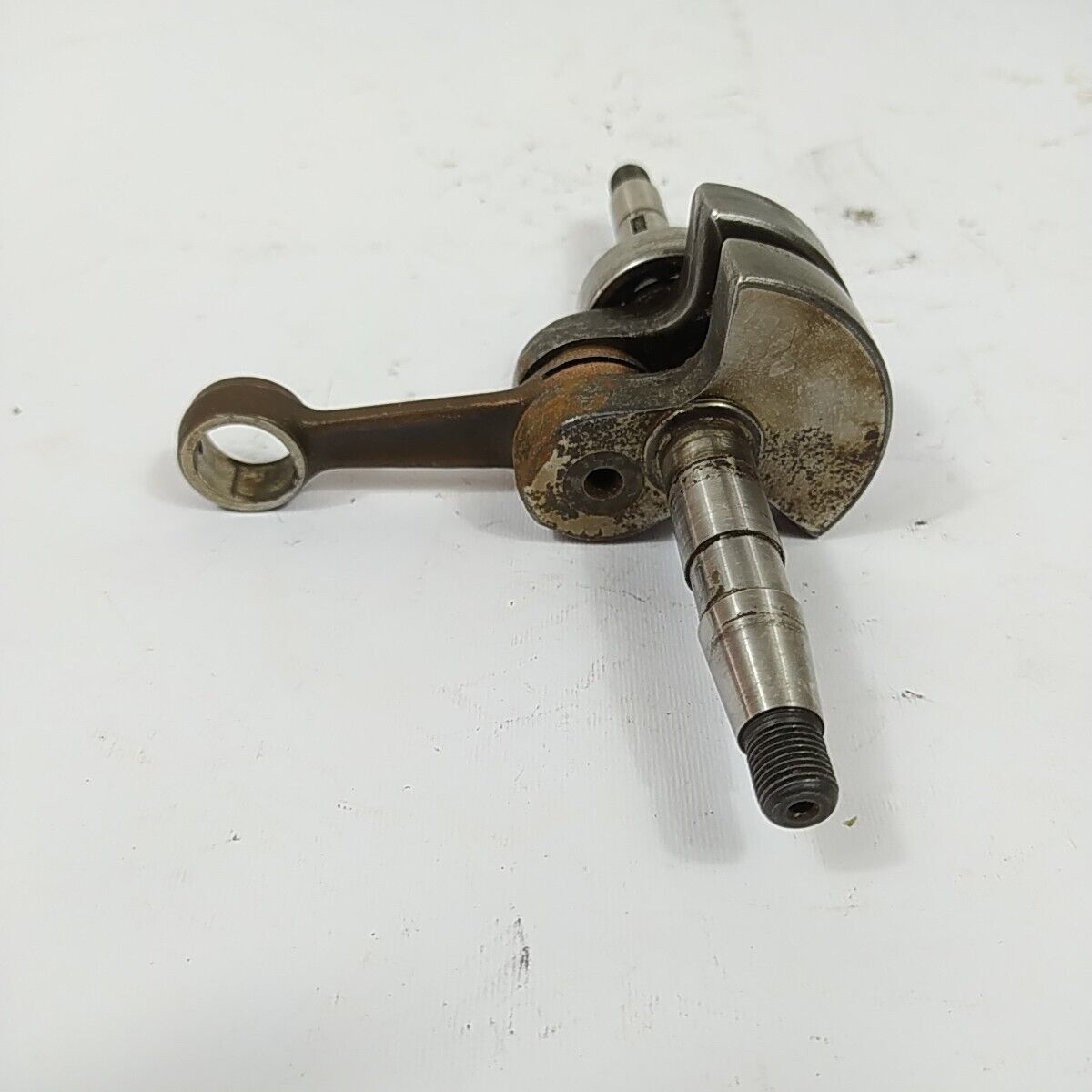 ALBERO MOTORE PER MOTOSEGA OLEO MAC 261 OLEOMAC AUTOMATIC ricambi usati