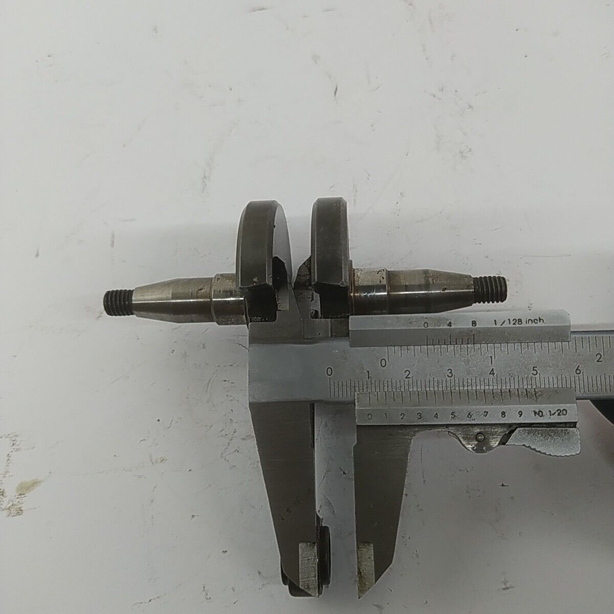 Ricambio usato ALBERO MOTORE originale decespugliatore Mcculloch ELITE 4000 3500