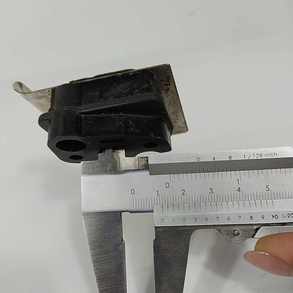 COLLETTORE CARBURATORE per decespugliatore MARUYAMA 230 ricambi usati