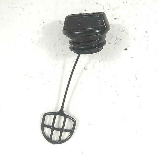 Ricambio TAPPO SERBATOIO CARBURANTE BENZINA PER MOTOSEGA POULAN usato