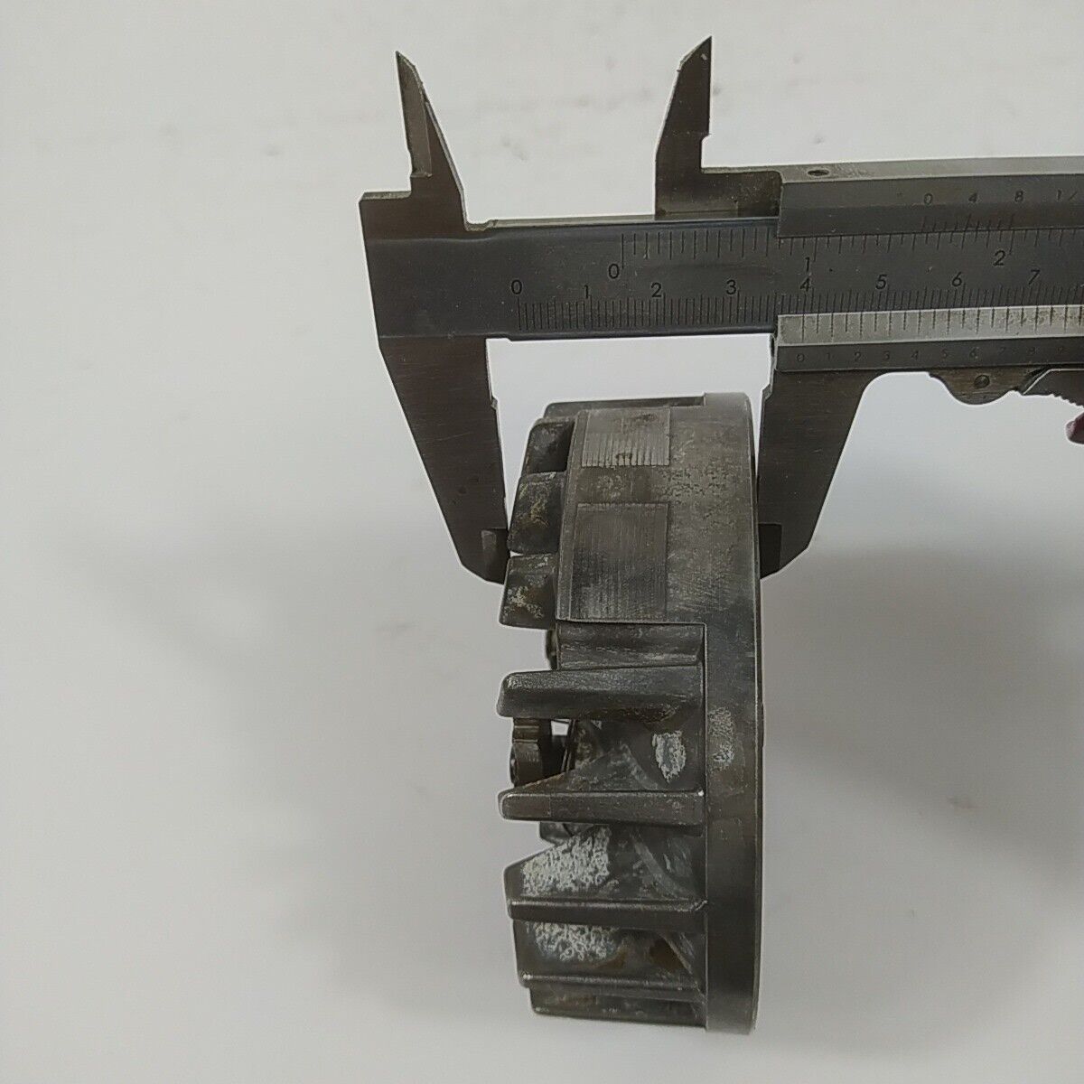 VOLANO MAGNETICO DI AVVIAMENTO per motosega OLEO MAC 350 usato P. N. 5523 V.