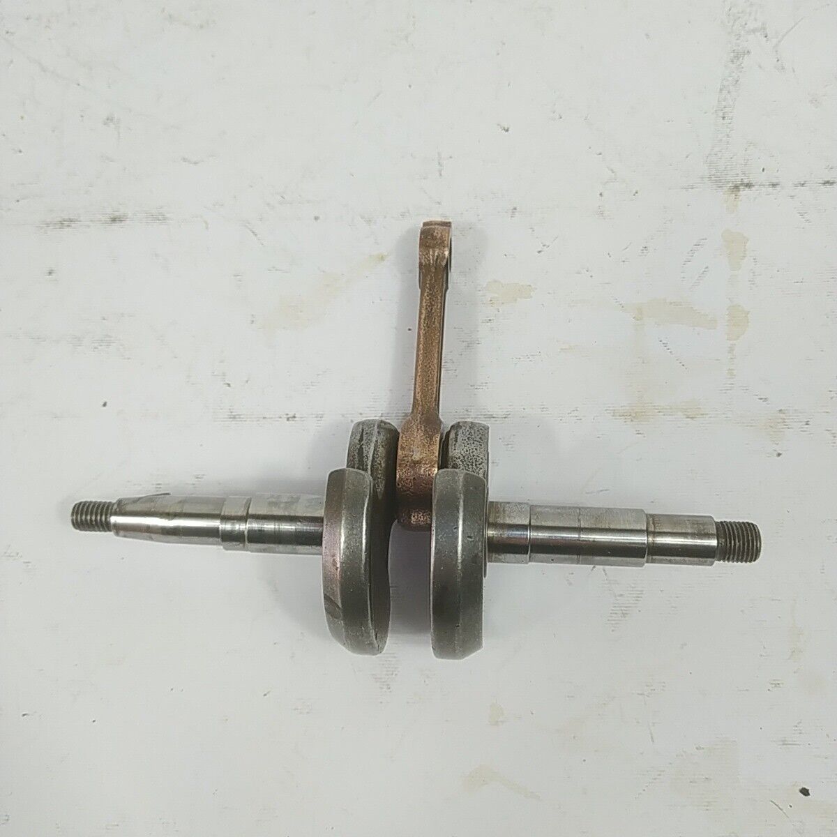 ricambio ALBERO MOTORE ORIGINALE per motosega CASTOR ALPINA PROF 70 usato