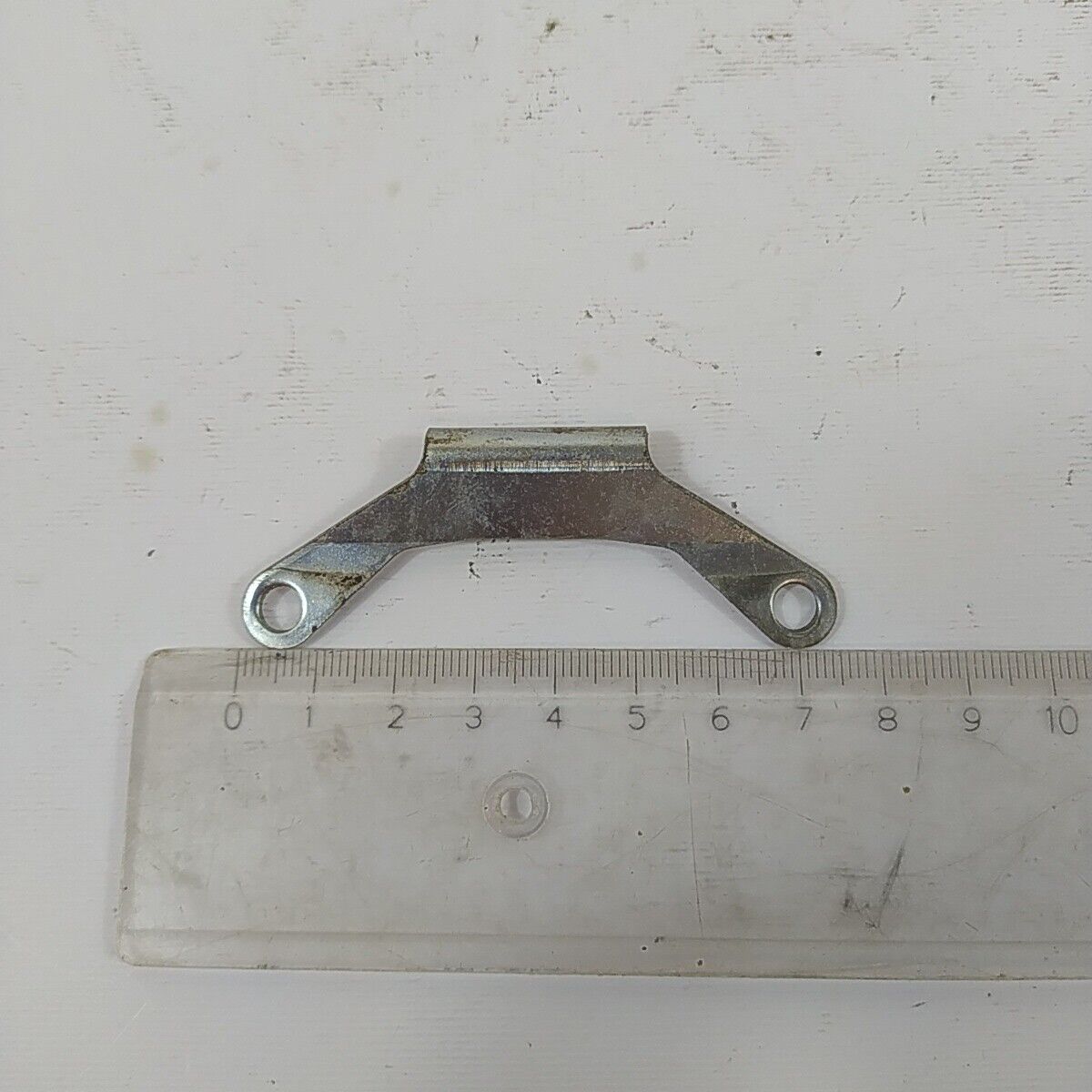 ricambio STAFFA SERBATOIO BENZINA usato per decespugliatore KAWASAKI TD 33