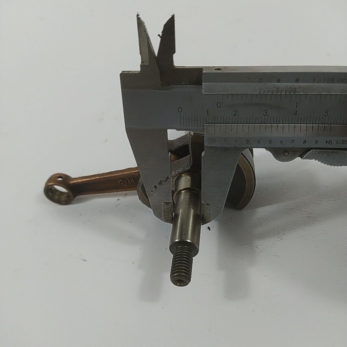 Ricambio usato ALBERO MOTORE ORIGINALE decespugliatore MITSUBISHI T200