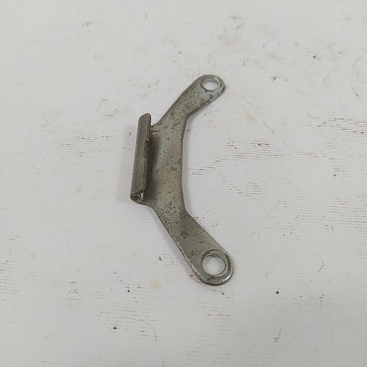 ricambio STAFFA SERBATOIO BENZINA usato per decespugliatore KAWASAKI TD 33