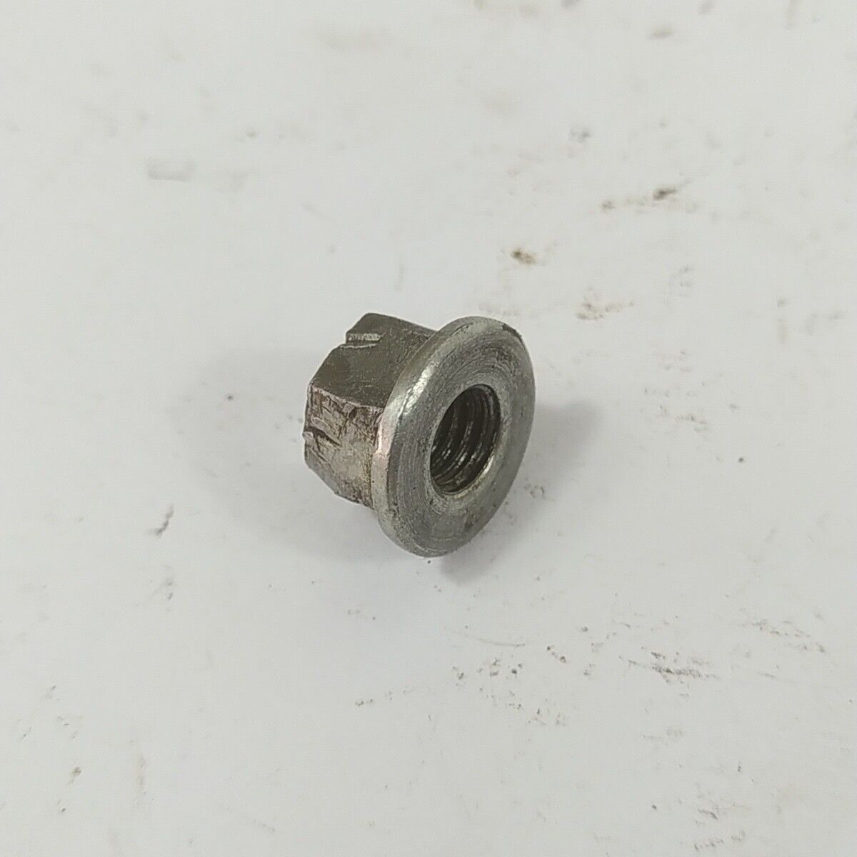 DADO BULLONE BARRA CATENA DI GUIDA per motosega OLEO MAC GS 440 ricambi usati