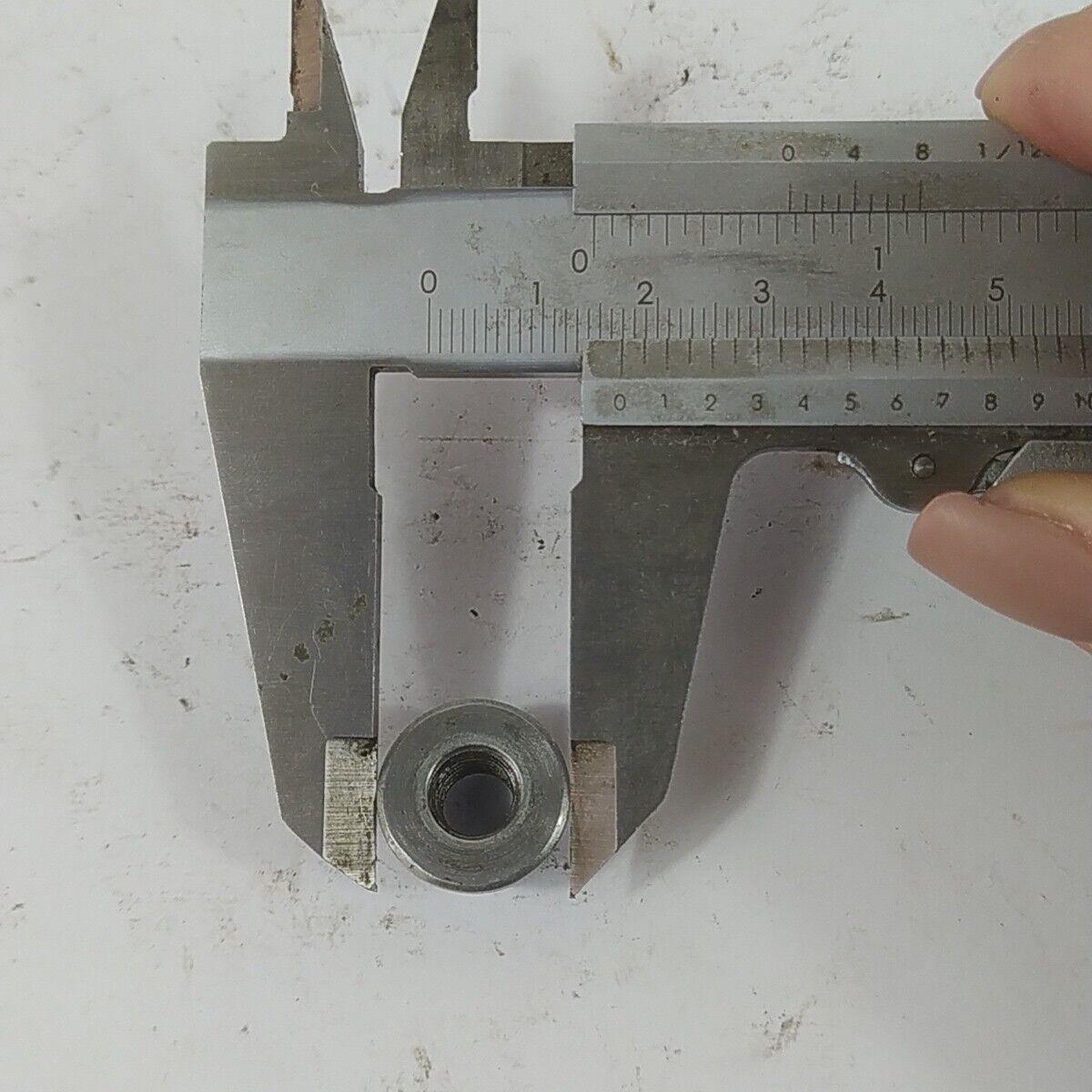 DADO BULLONE BARRA CATENA DI GUIDA per motosega OLEO MAC GS 440 ricambi usati