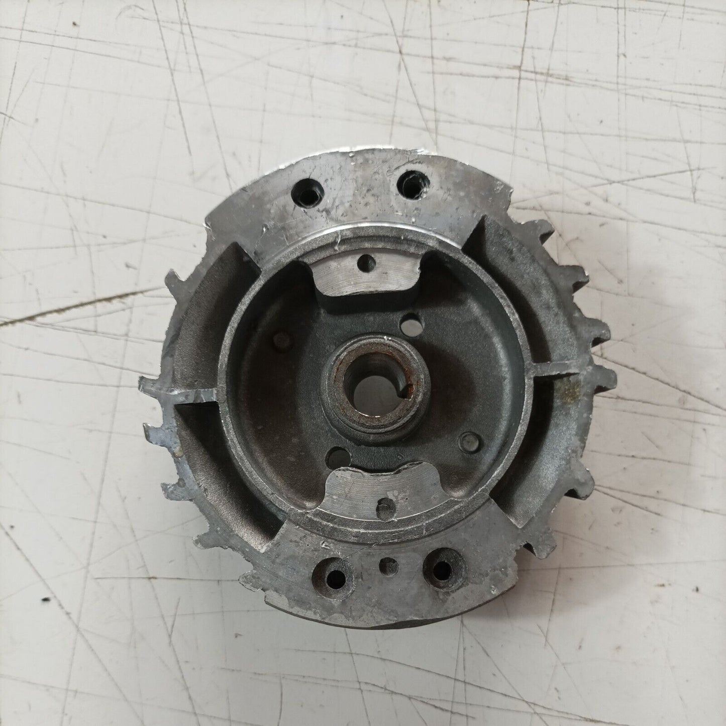 BOBINA E VOLANO avviamento PER MOTOSEGA 5200 4500 5800 58cc 45cc 52cc usato